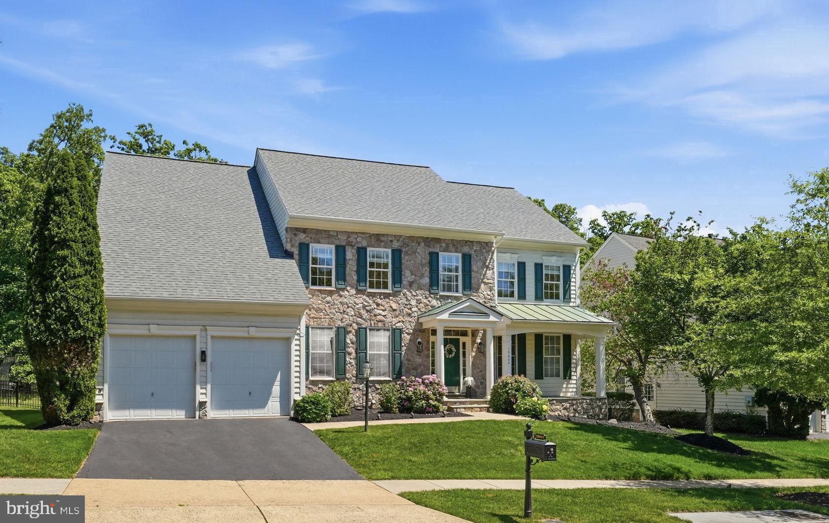 LANSDOWNE ON THE POTOMAC - Residential