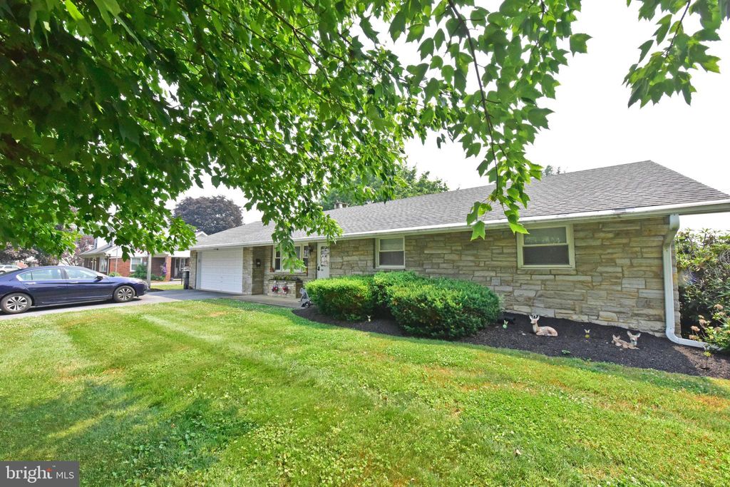 Photo of 215 S SHENK AVE, STRASBURG, PA 17579 (MLS # PALA2036184)