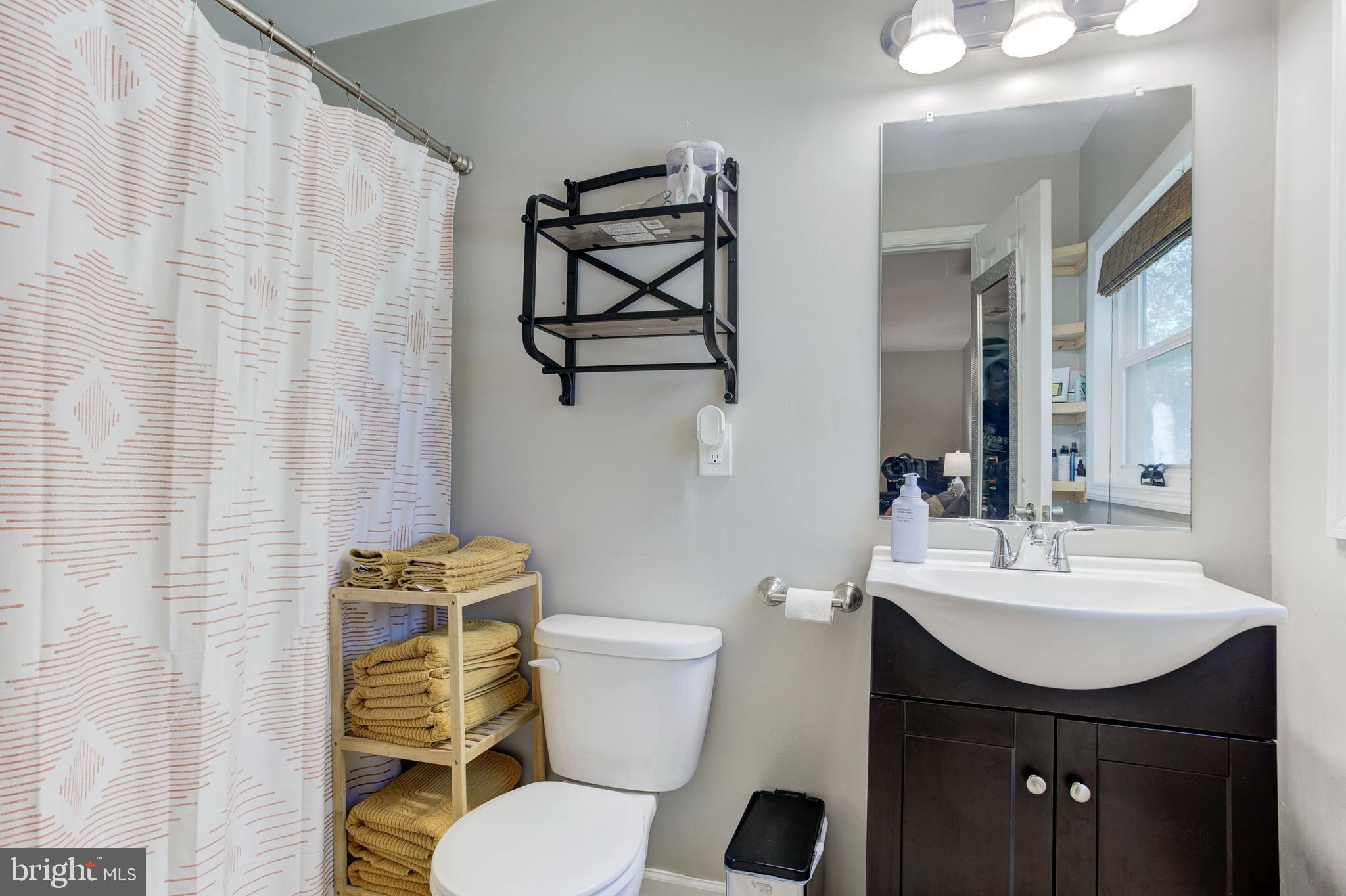 PELHAM MANOR - Residential