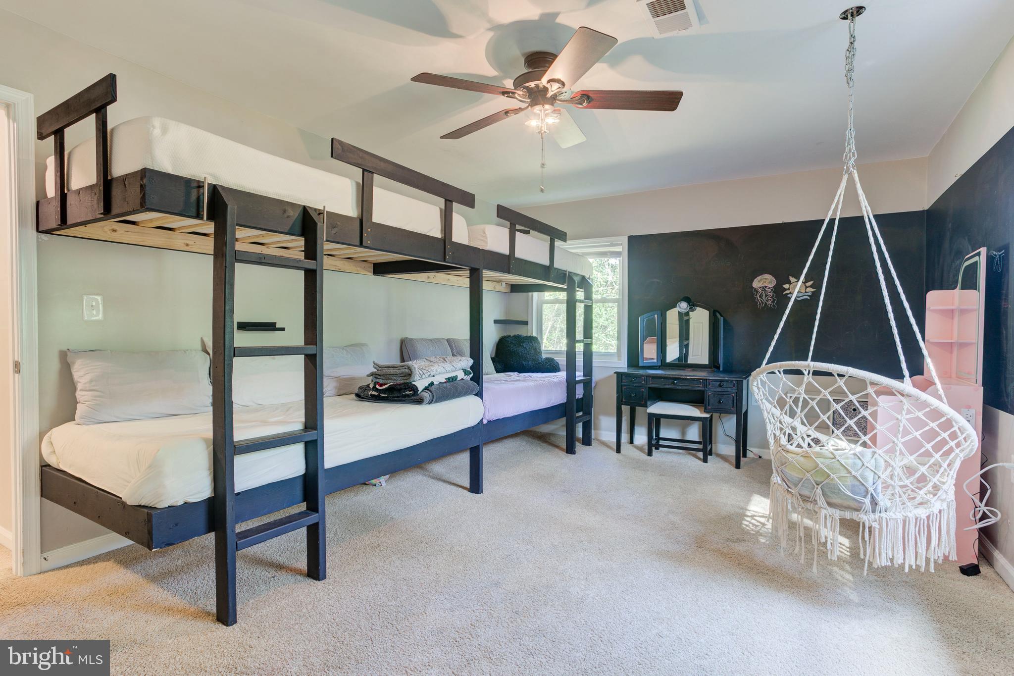 PELHAM MANOR - Residential