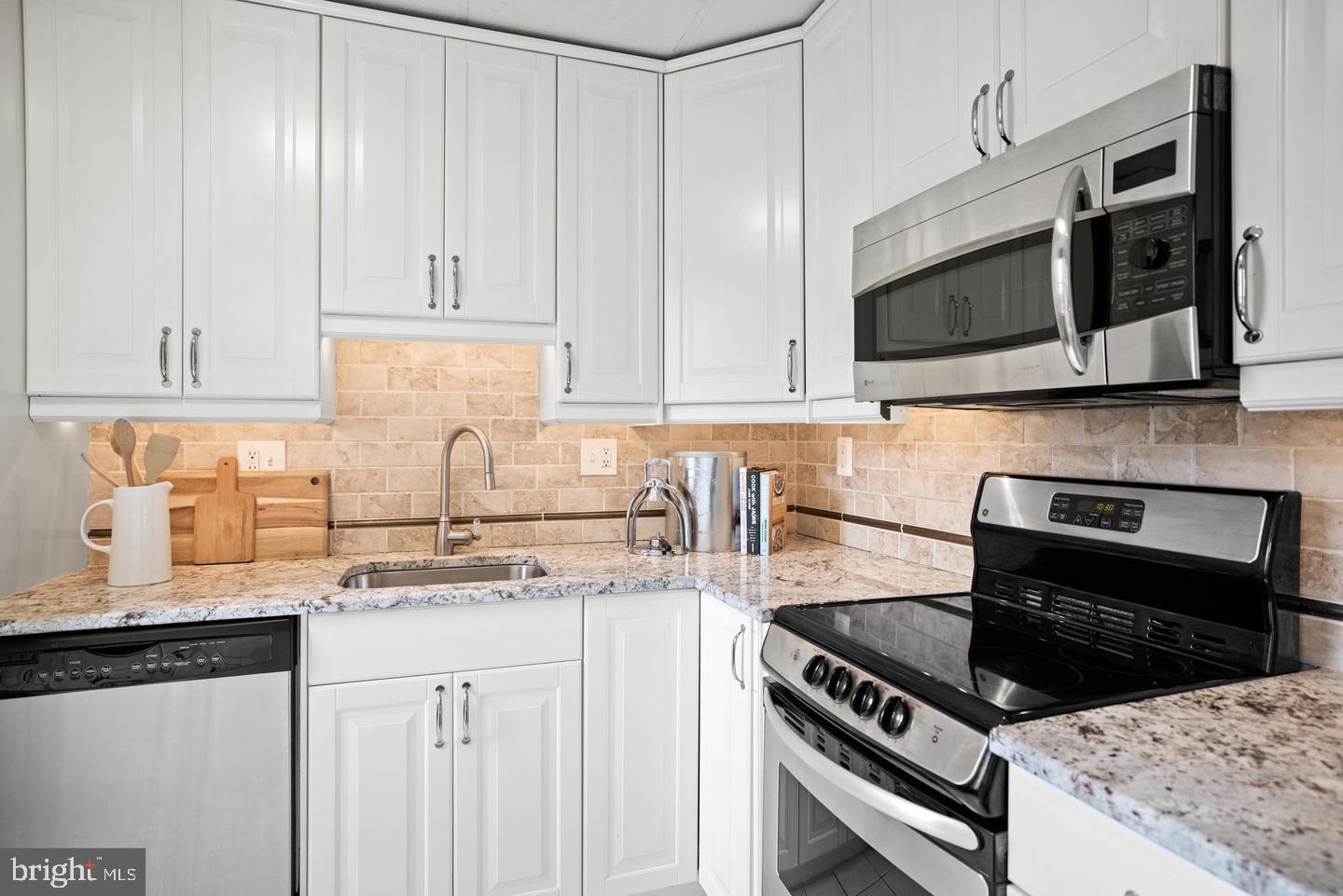 ADAMS MORGAN - Residential Lease
