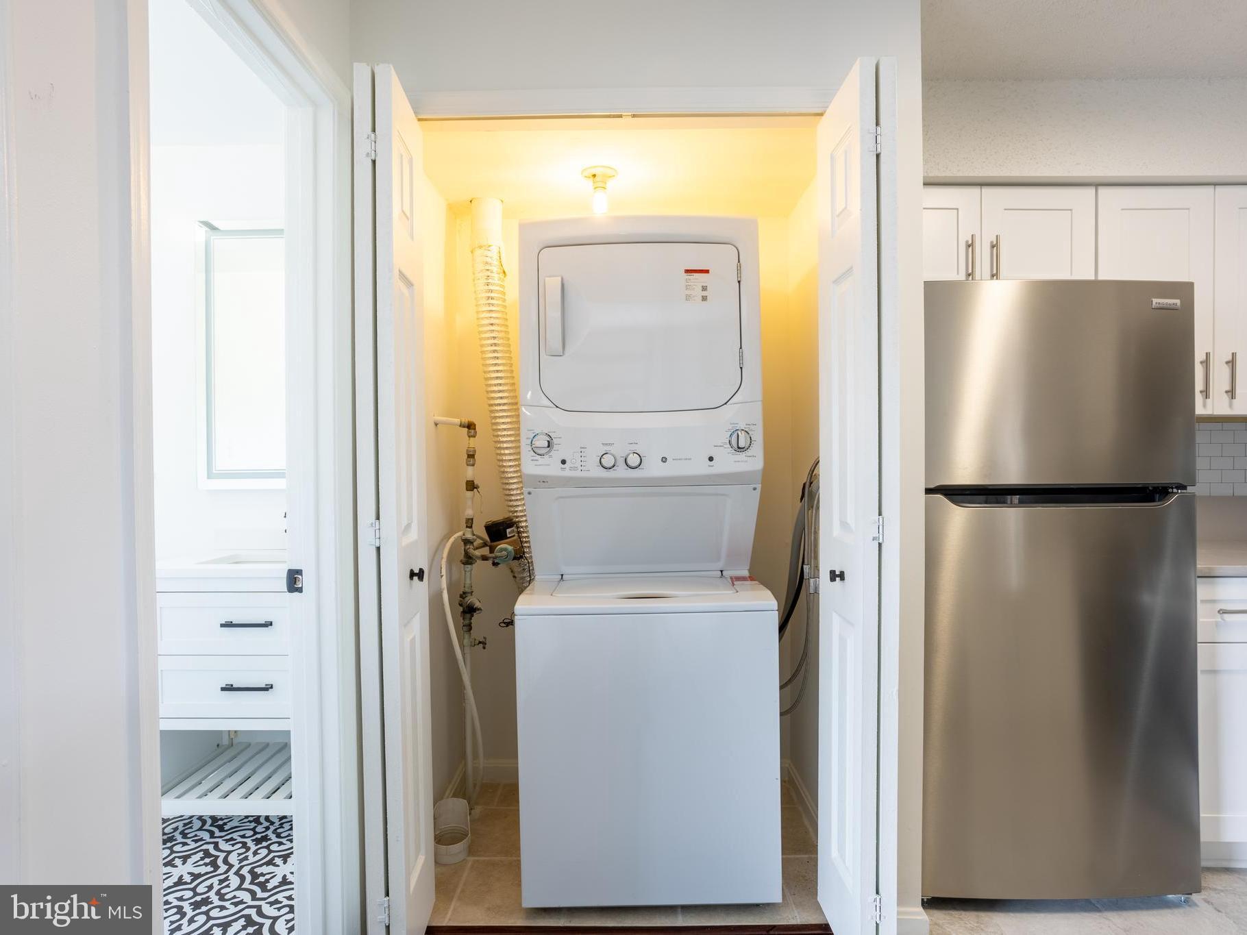 THE TIERS OF LAUREL LAKE - Residential