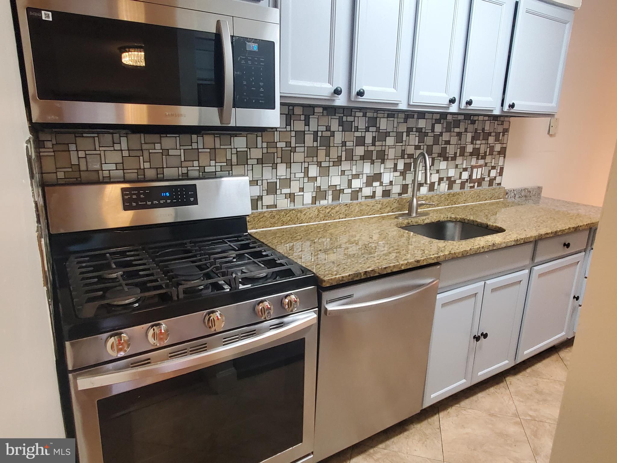 GLENMONT - Residential