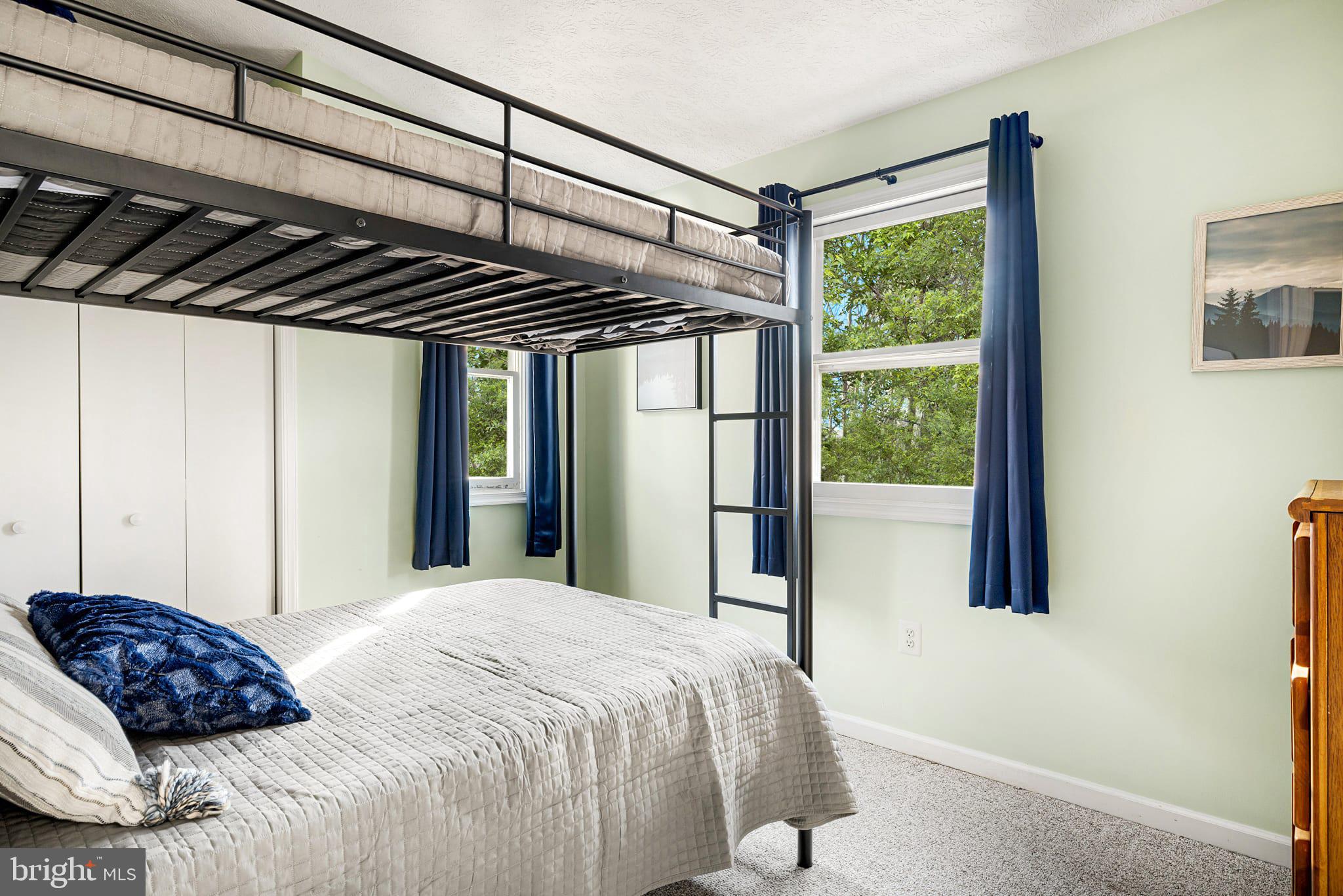 ROCK GAP WOODS - Residential