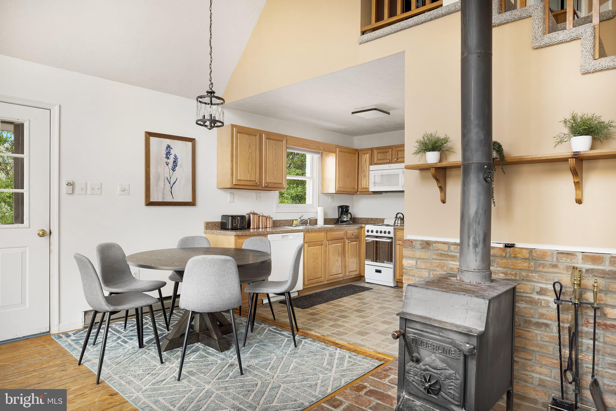 ROCK GAP WOODS - Residential