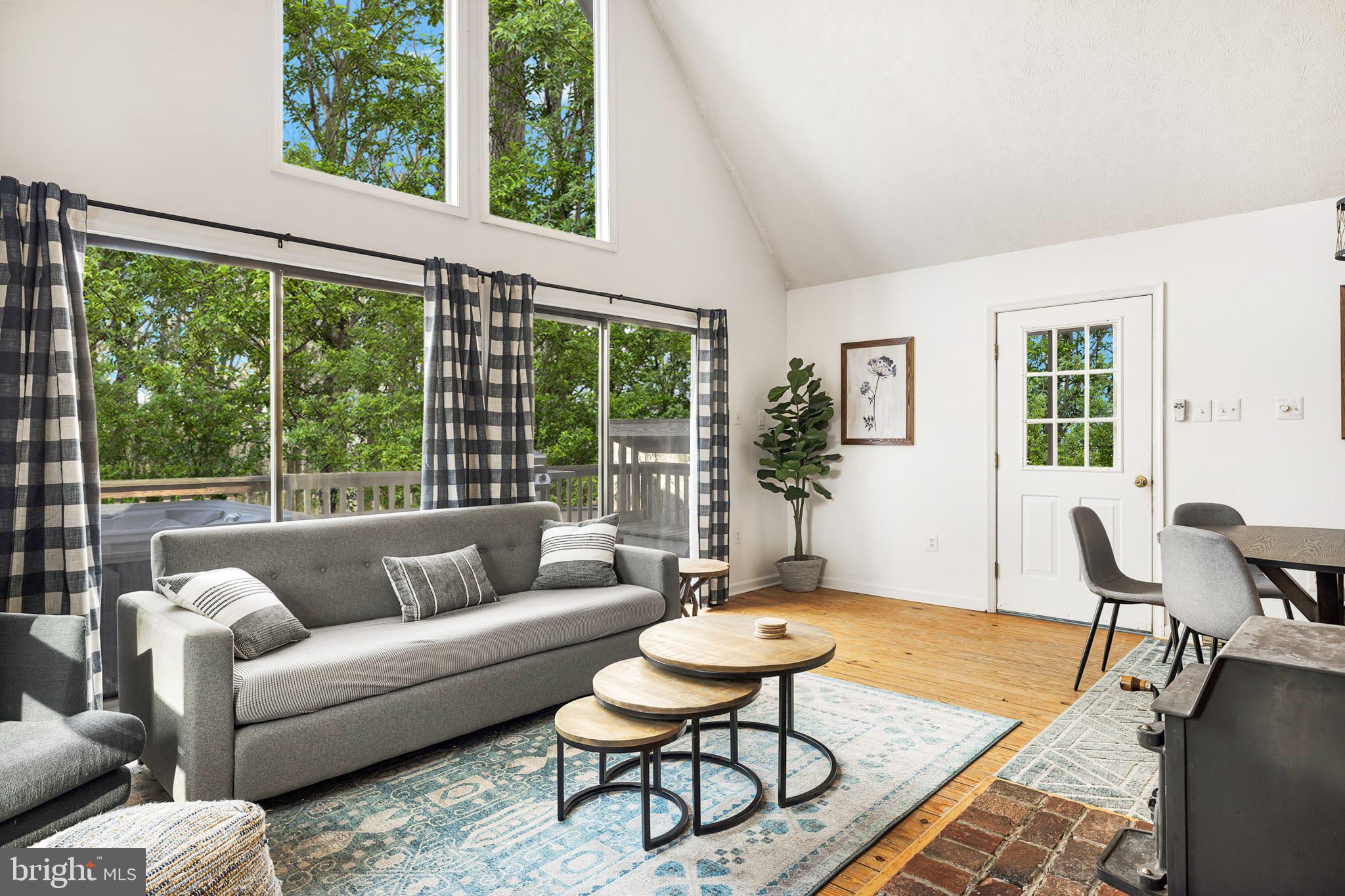 ROCK GAP WOODS - Residential