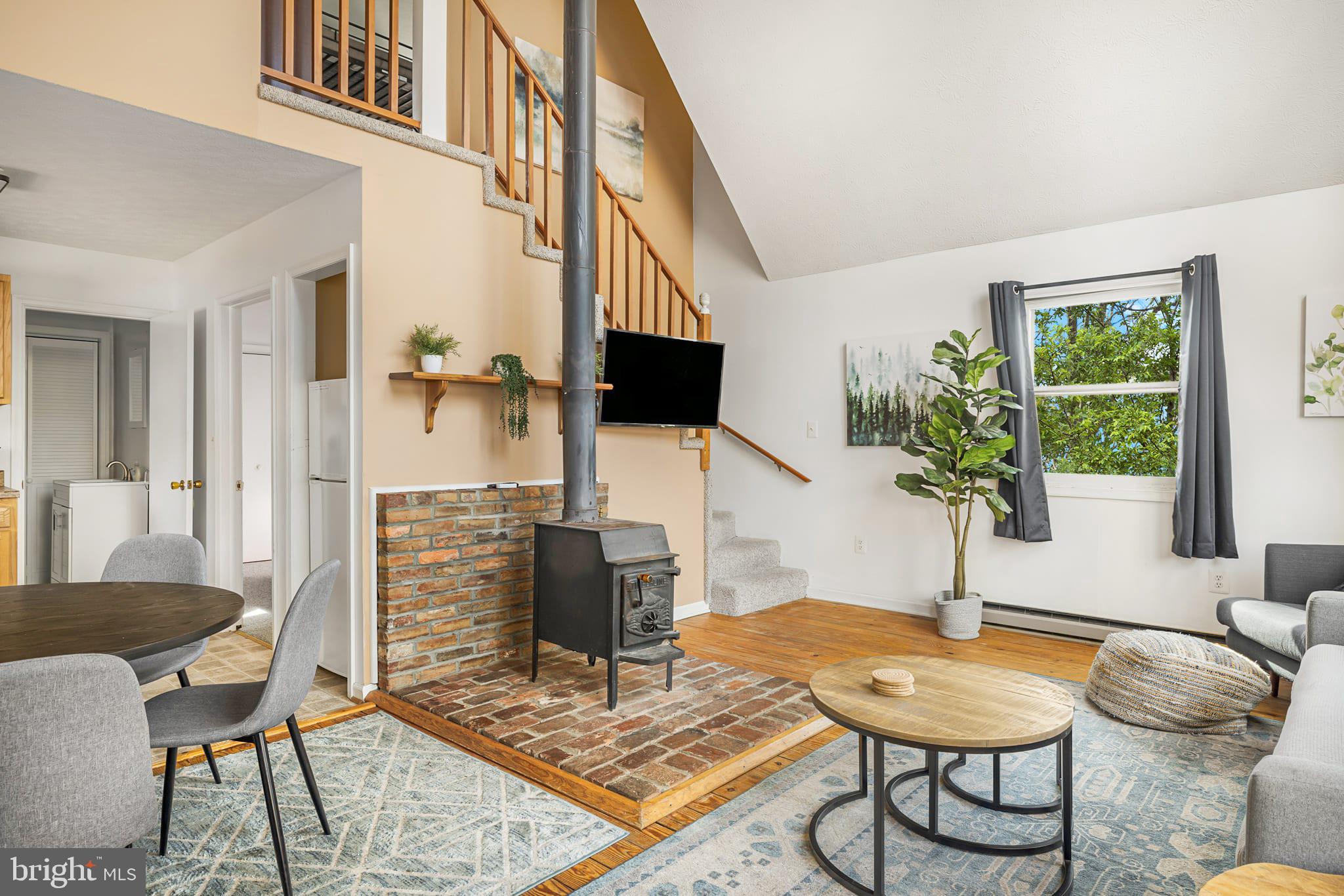 ROCK GAP WOODS - Residential