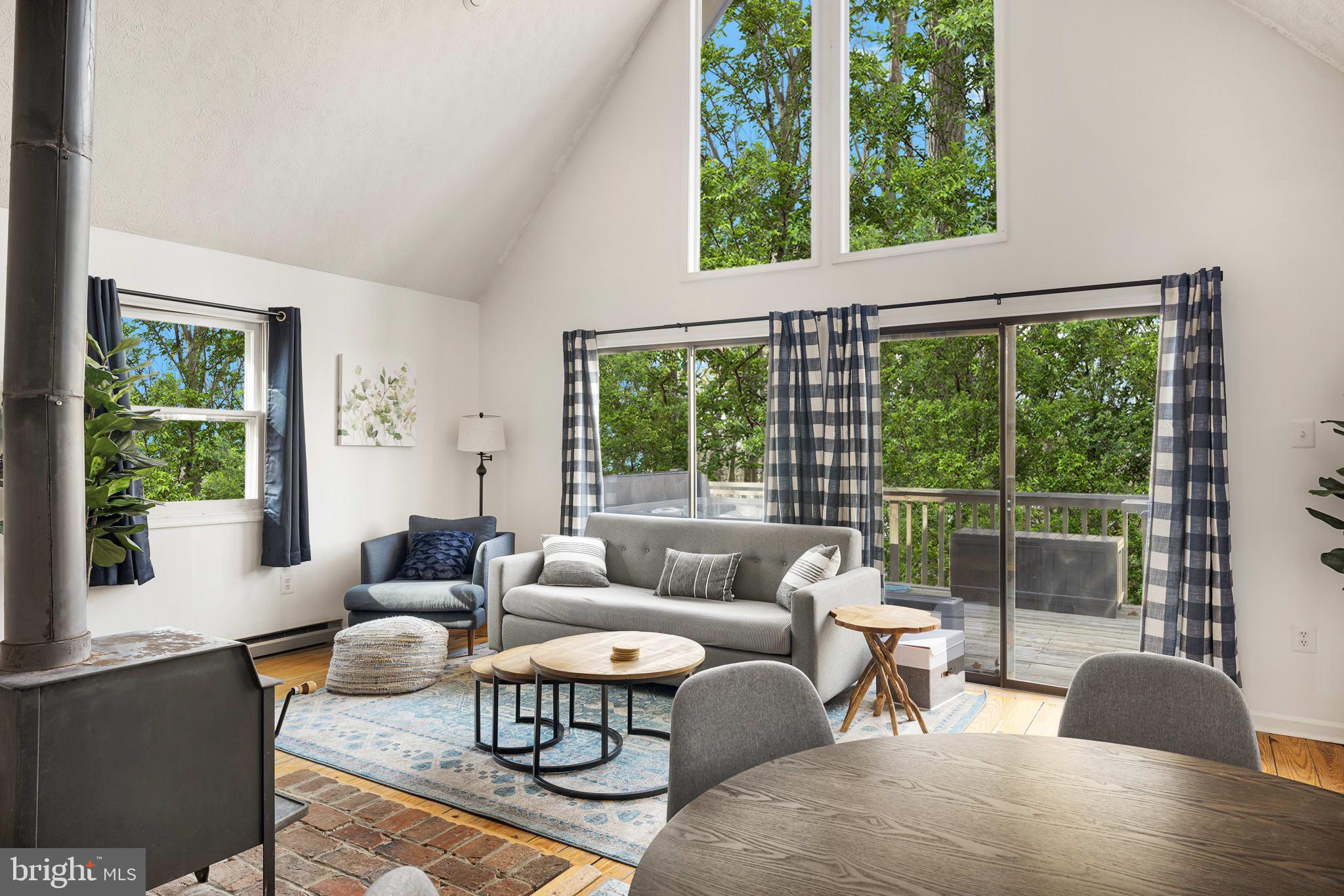 ROCK GAP WOODS - Residential