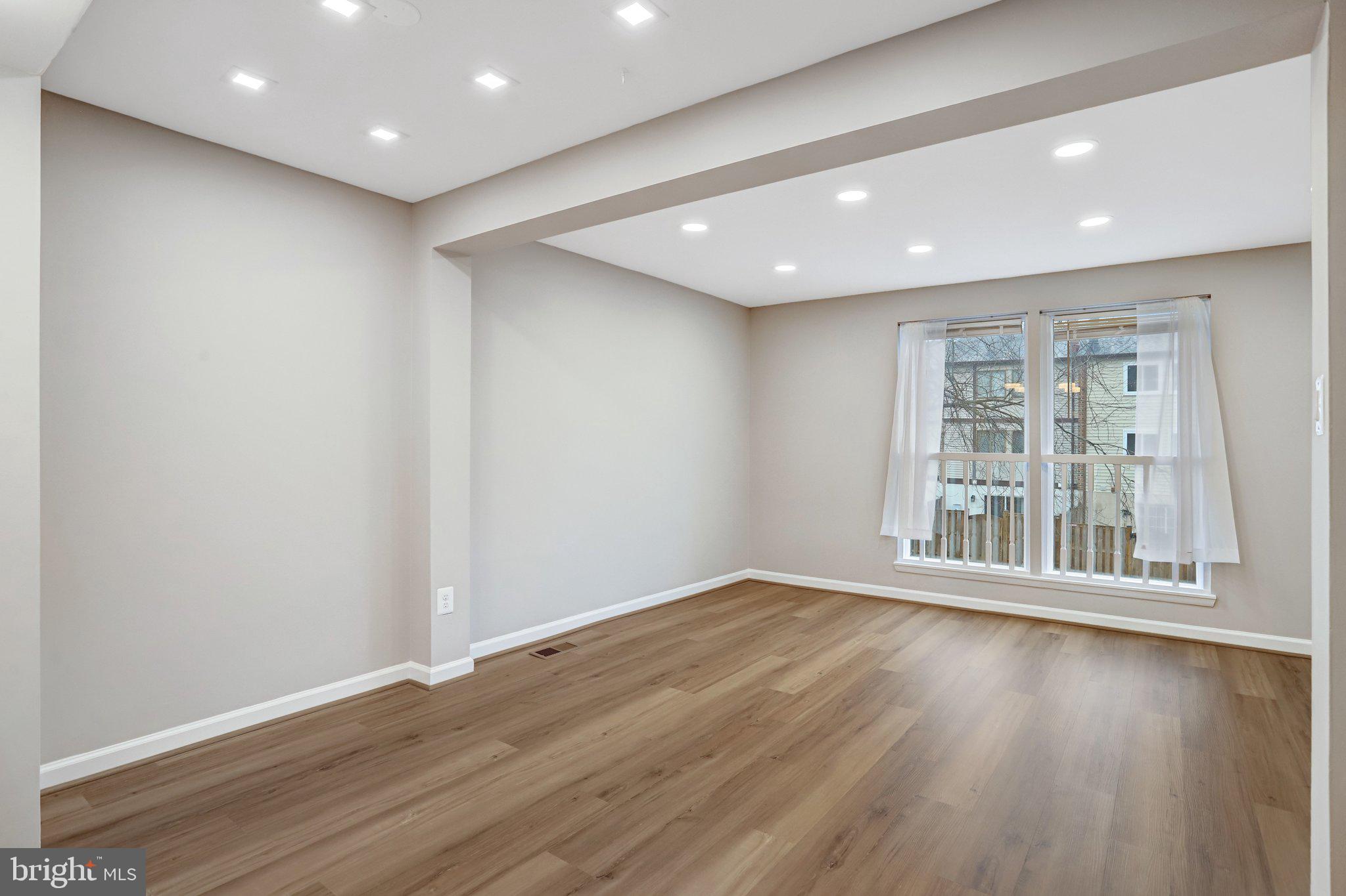 SUGARLAND RUN - Residential