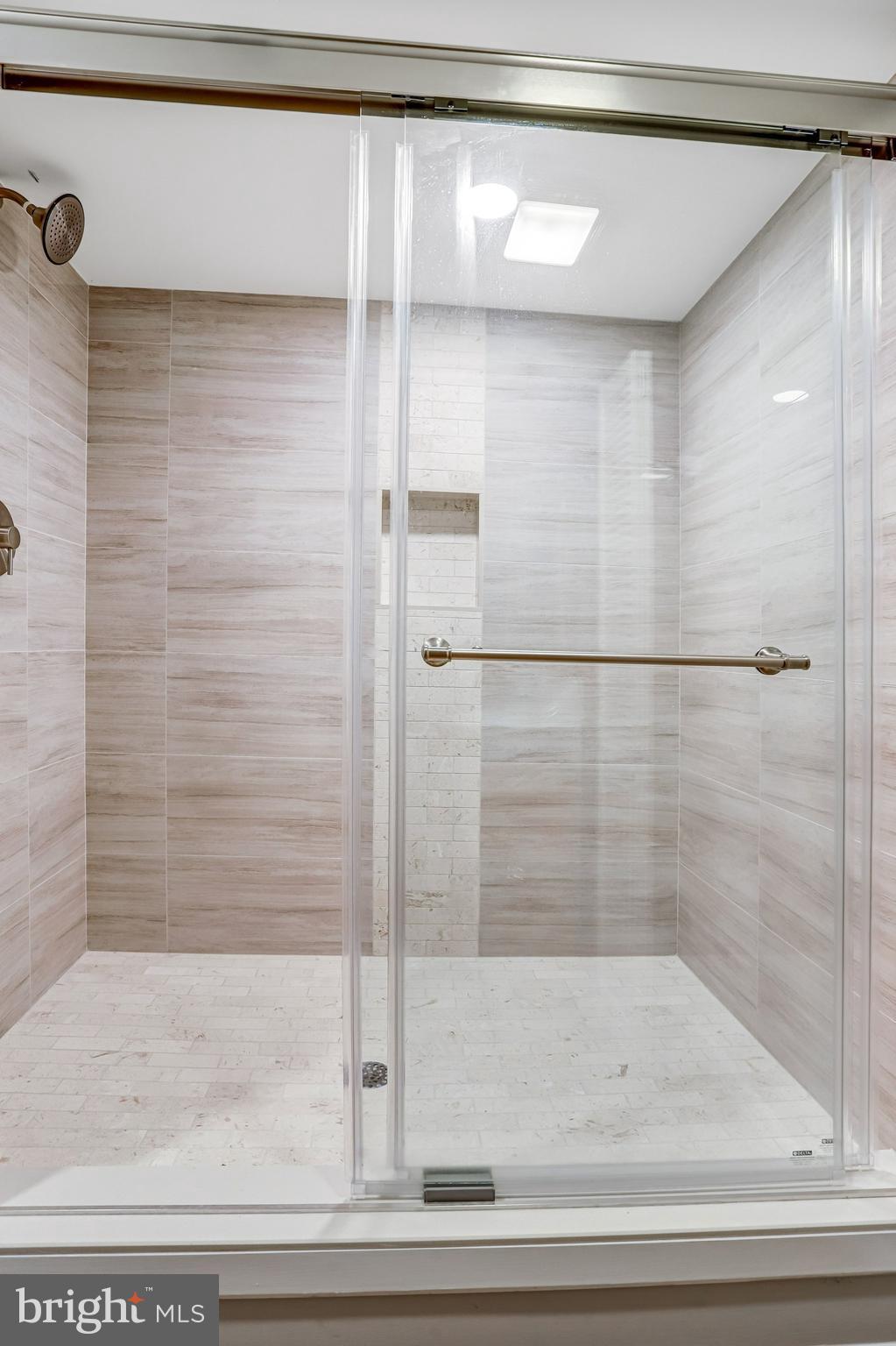 SUGARLAND RUN - Residential