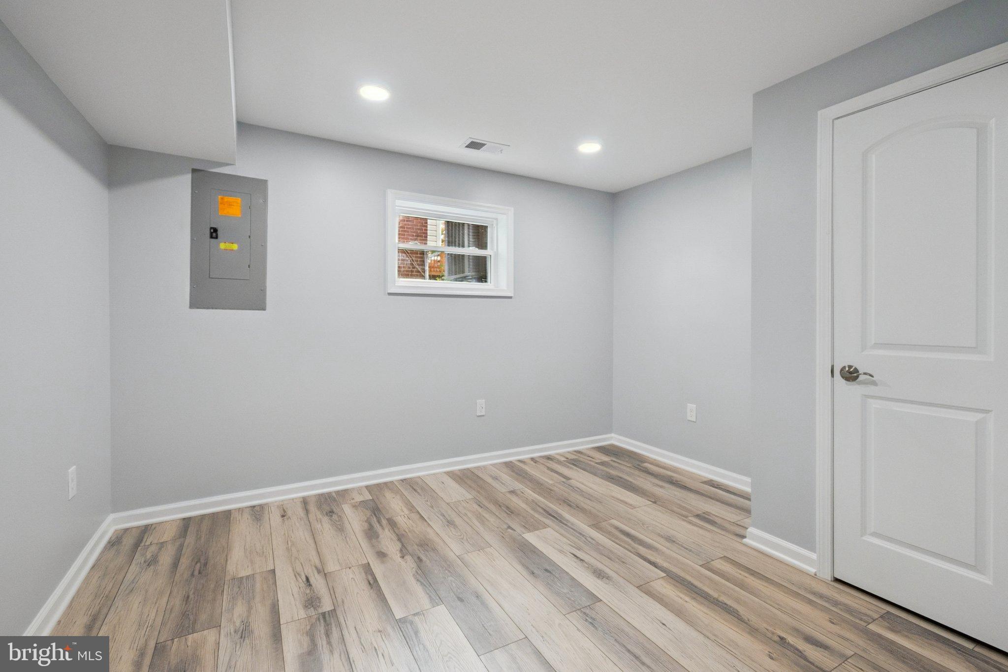 SPRINGFIELD VILLAGE - Residential