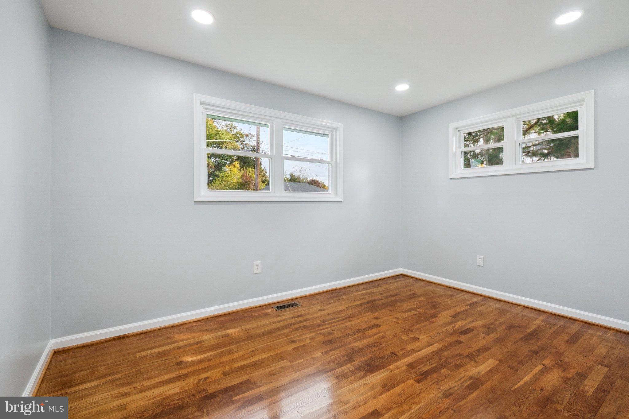 SPRINGFIELD VILLAGE - Residential