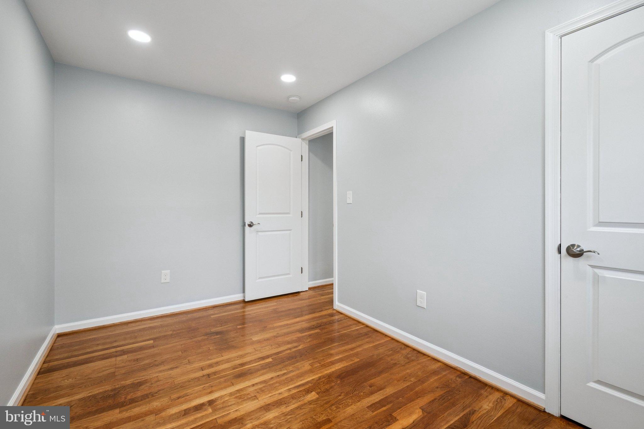 SPRINGFIELD VILLAGE - Residential