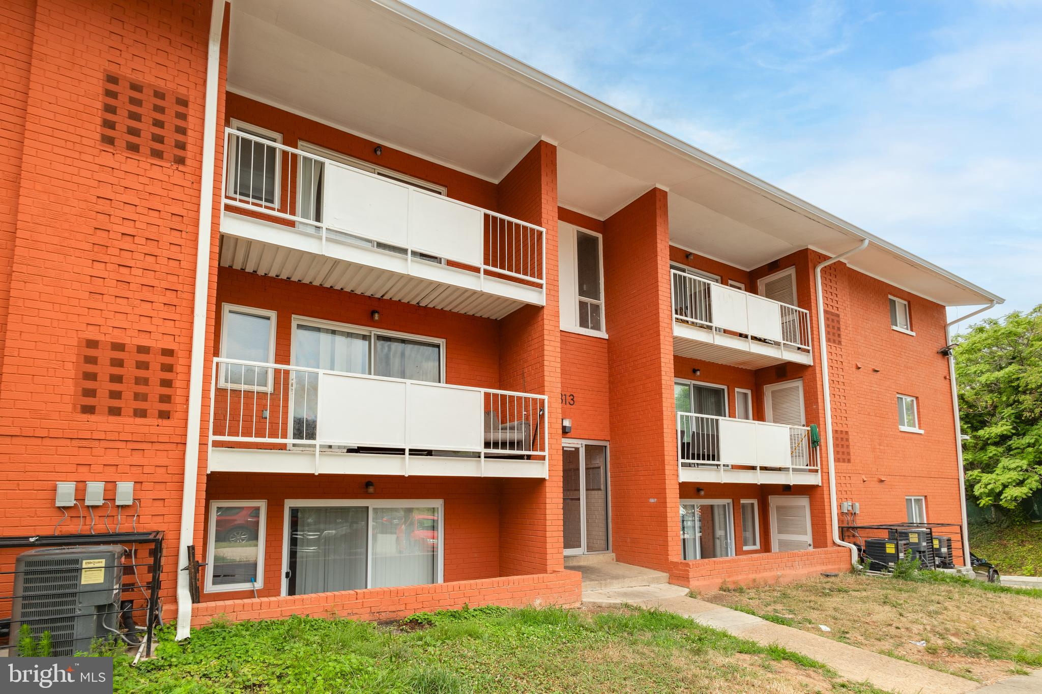 CONGRESS HEIGHTS - Commercial Sale