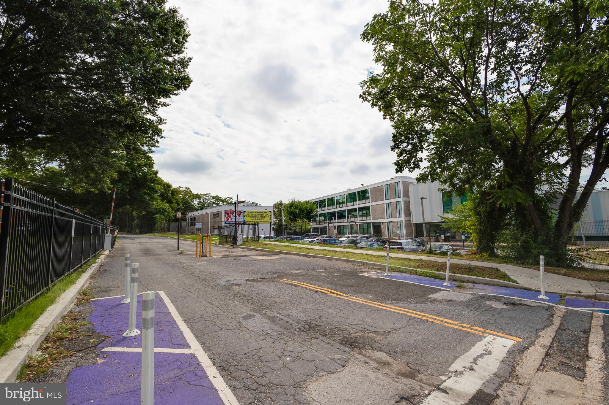 CONGRESS HEIGHTS - Commercial Sale