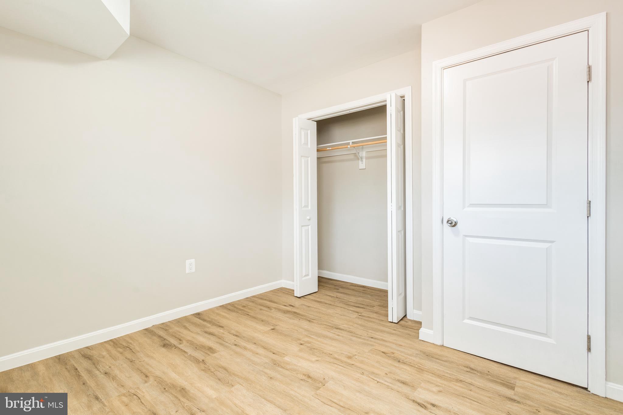 CONGRESS HEIGHTS - Commercial Sale