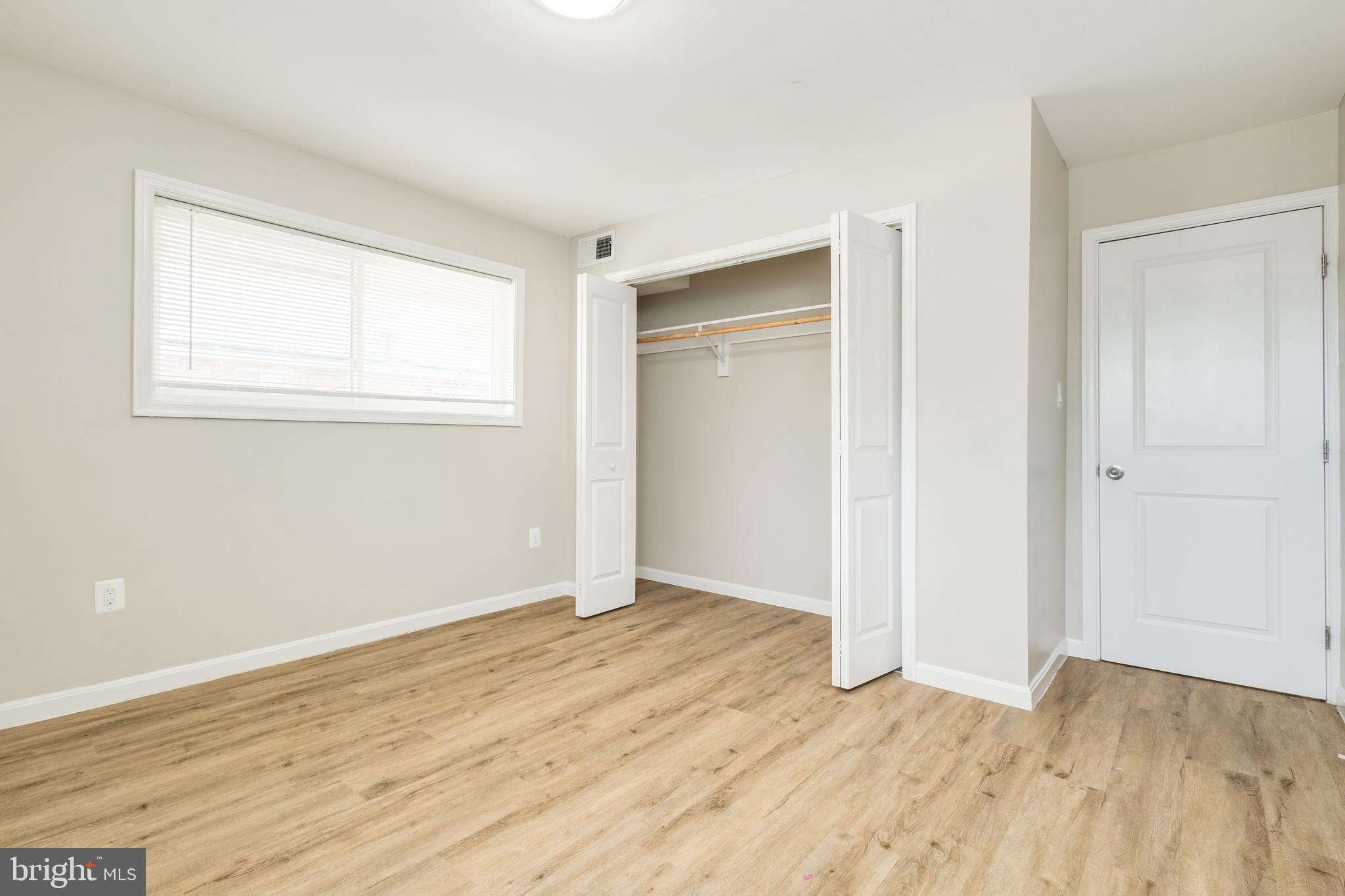 CONGRESS HEIGHTS - Commercial Sale
