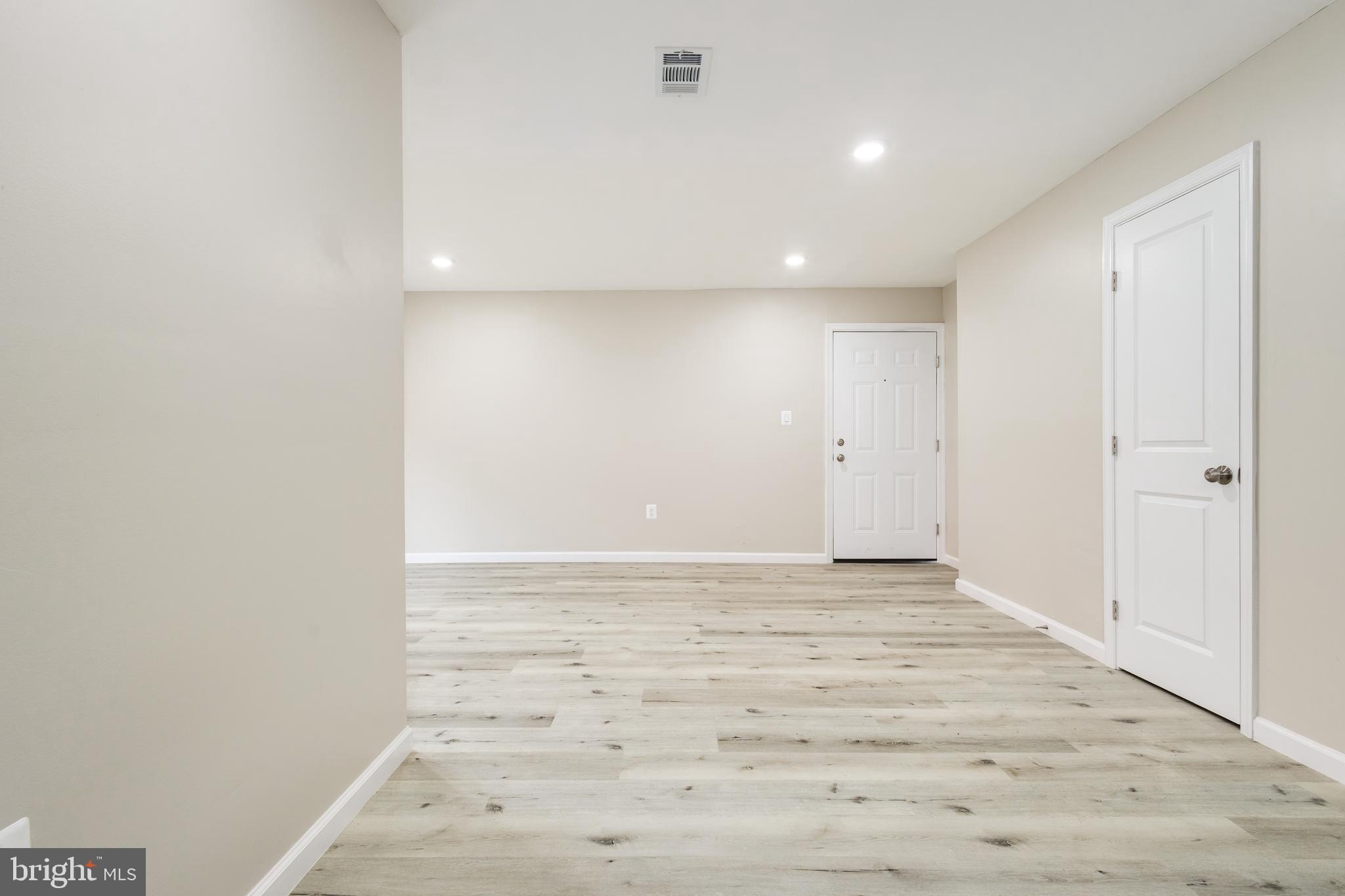 CONGRESS HEIGHTS - Commercial Sale