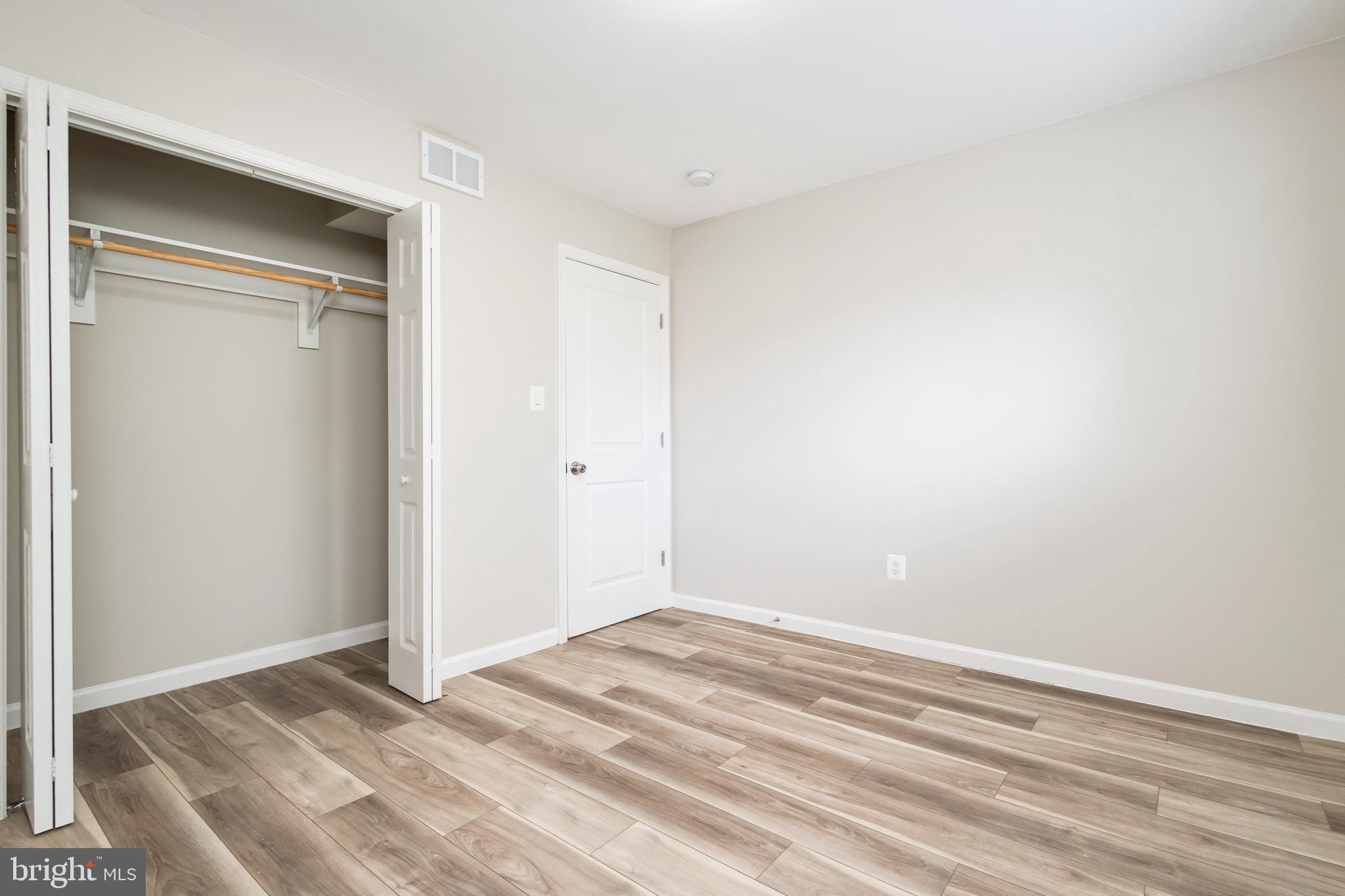 CONGRESS HEIGHTS - Commercial Sale
