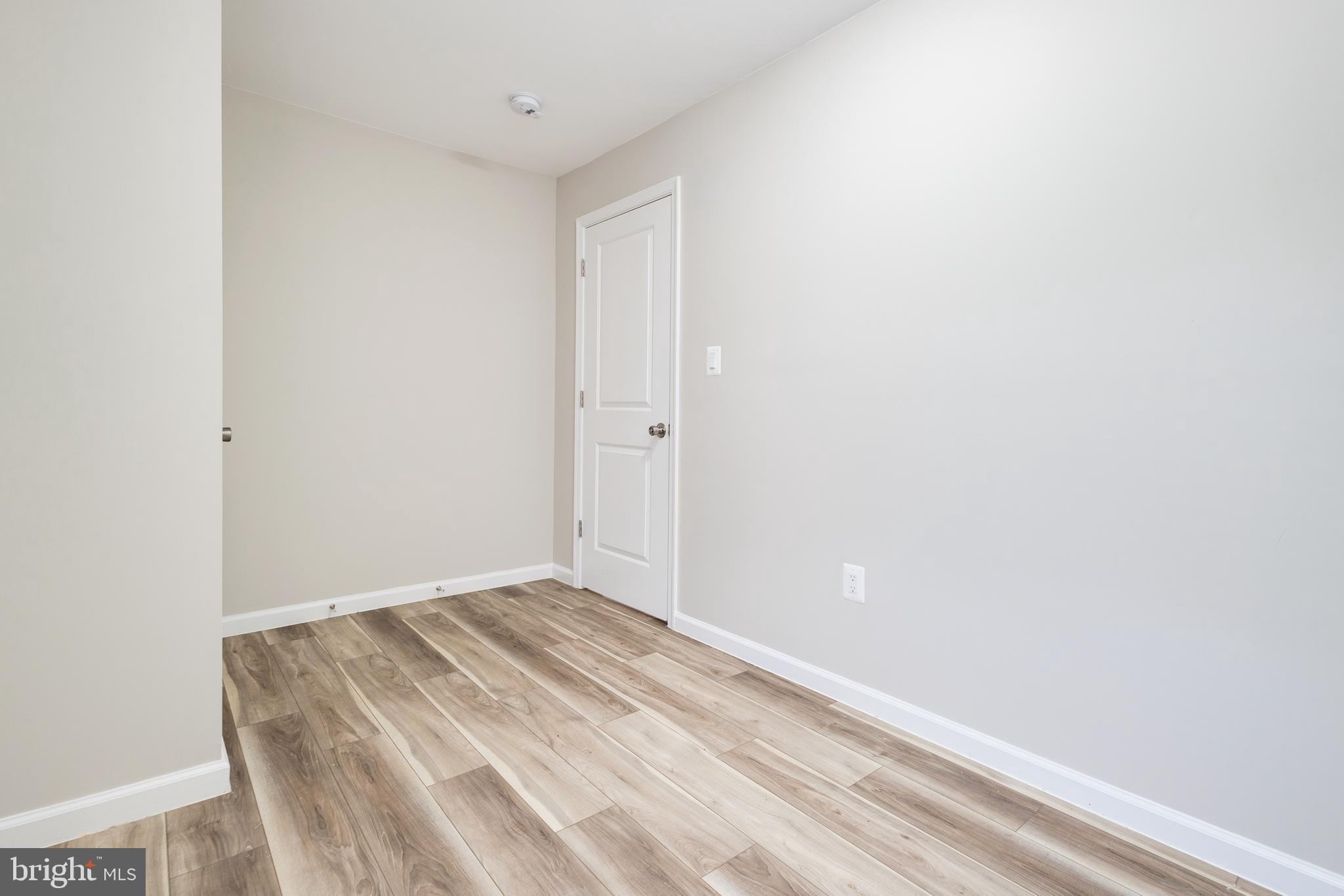 CONGRESS HEIGHTS - Commercial Sale