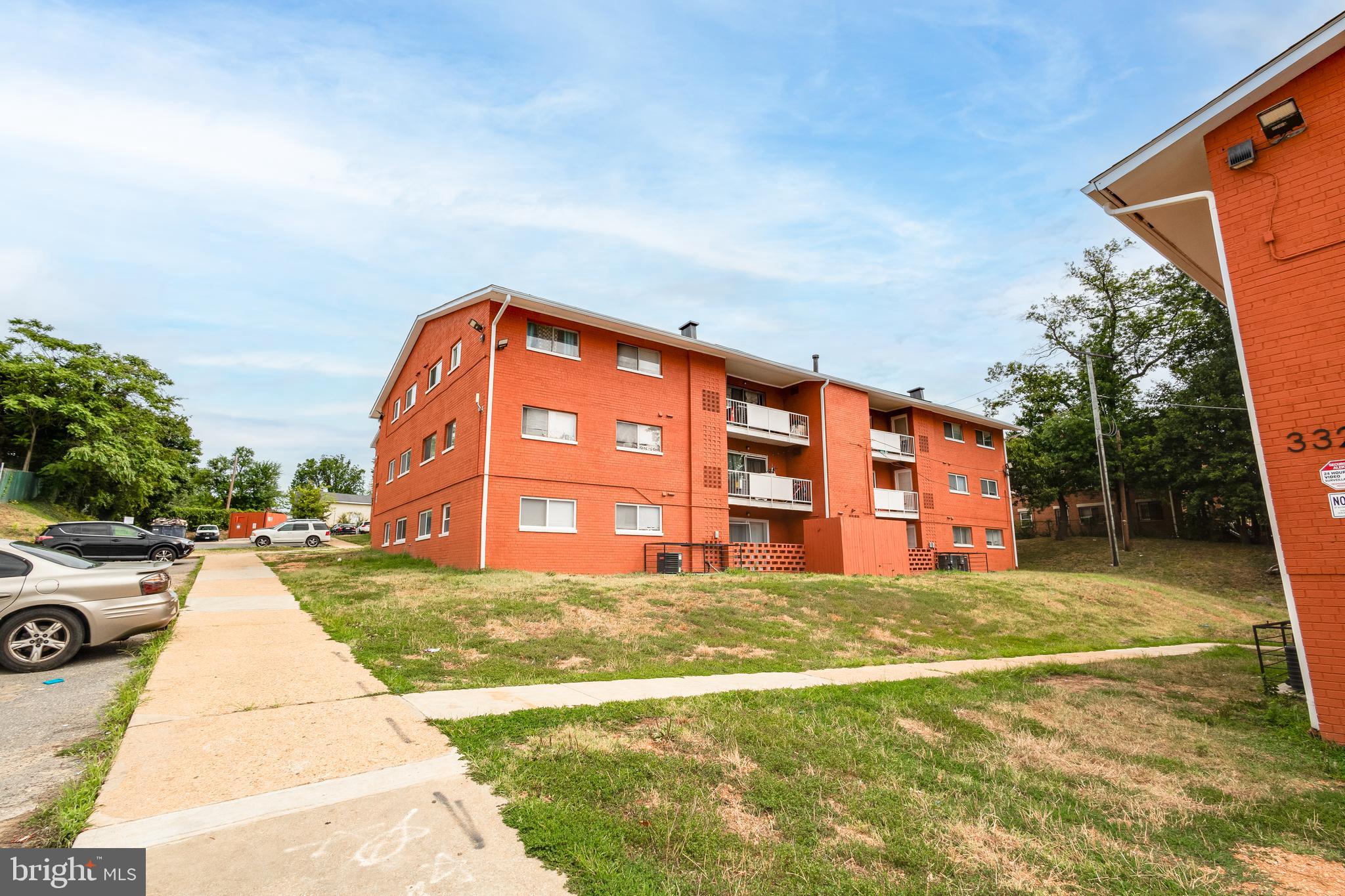 CONGRESS HEIGHTS - Commercial Sale