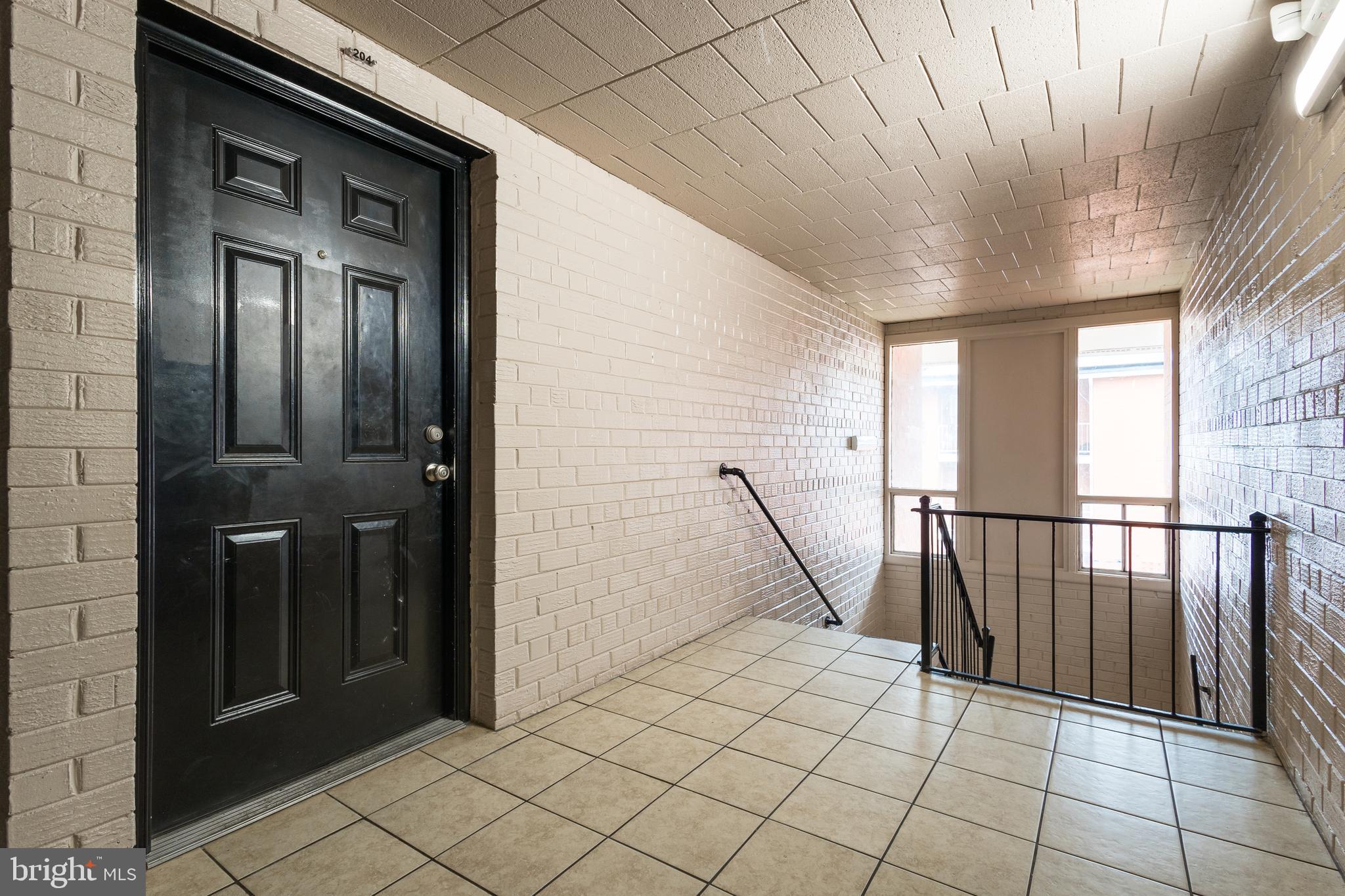 CONGRESS HEIGHTS - Commercial Sale
