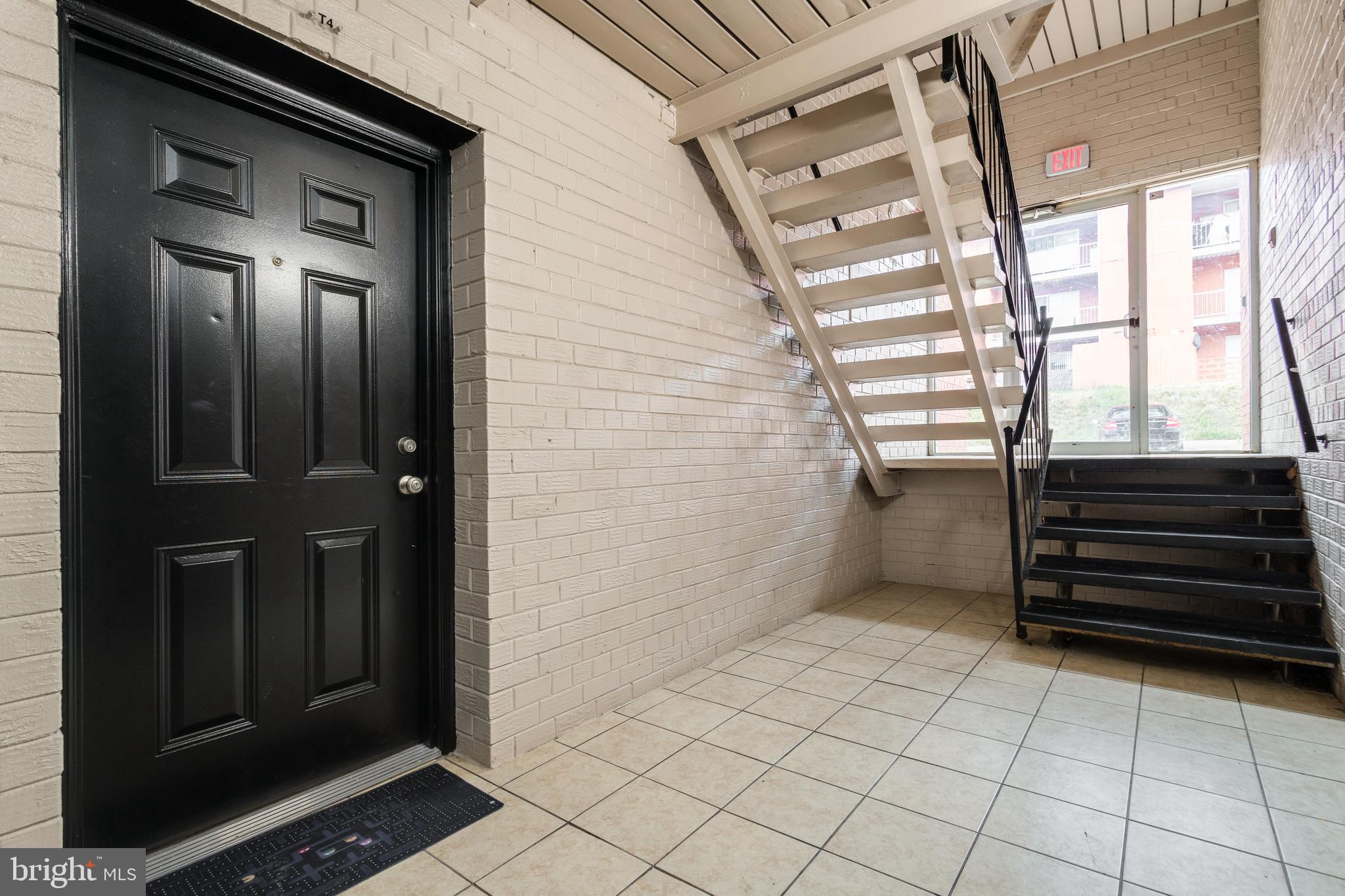 CONGRESS HEIGHTS - Commercial Sale