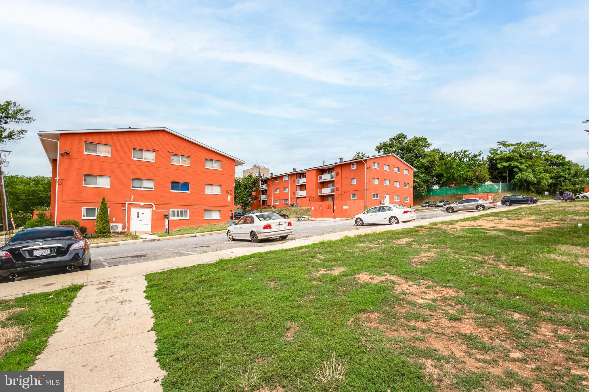 CONGRESS HEIGHTS - Commercial Sale