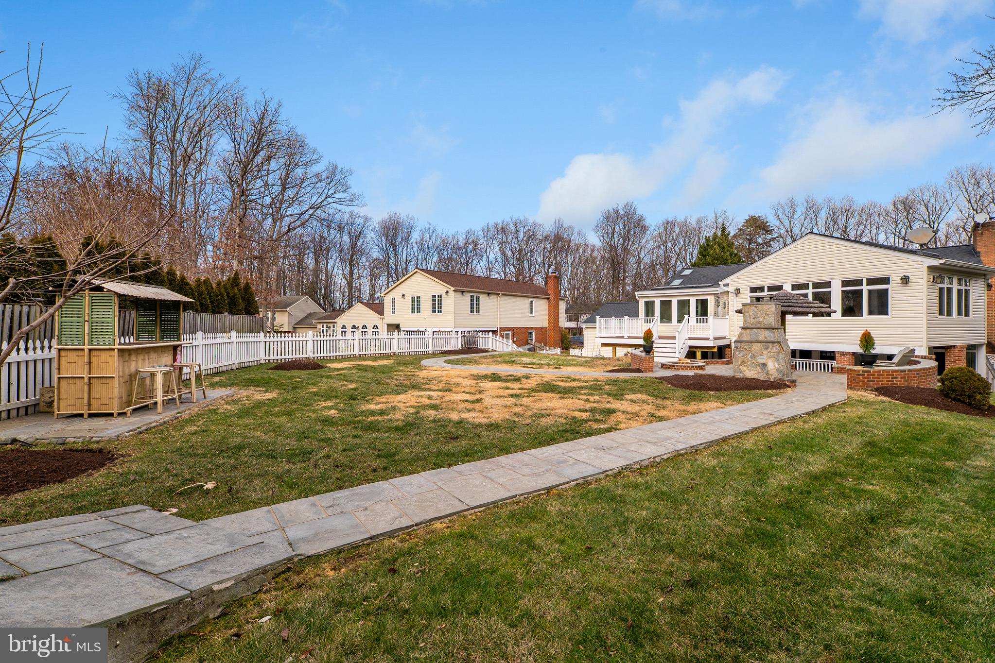 HONEY TREE - Residential