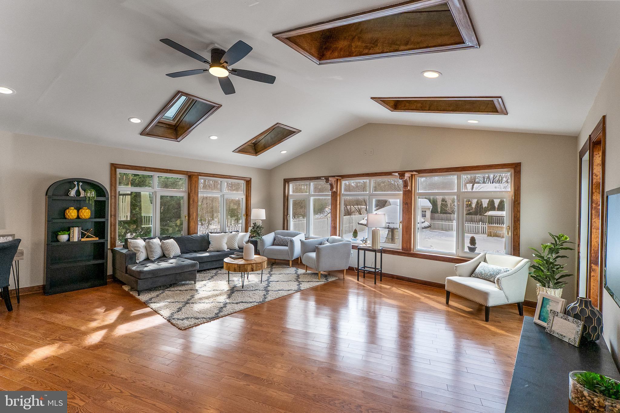 HONEY TREE - Residential