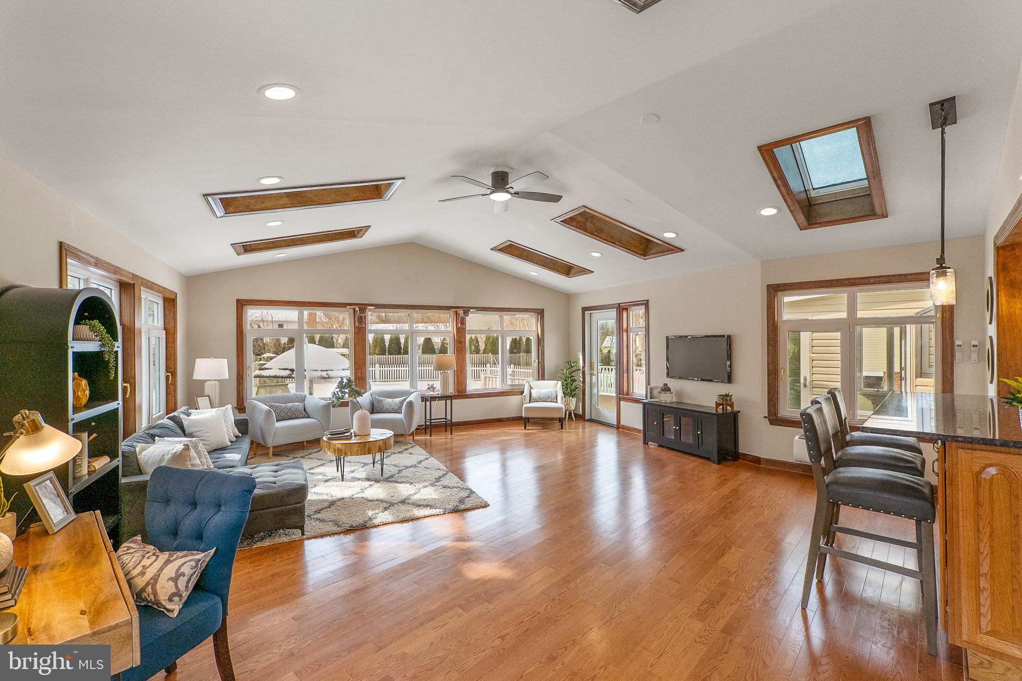 HONEY TREE - Residential