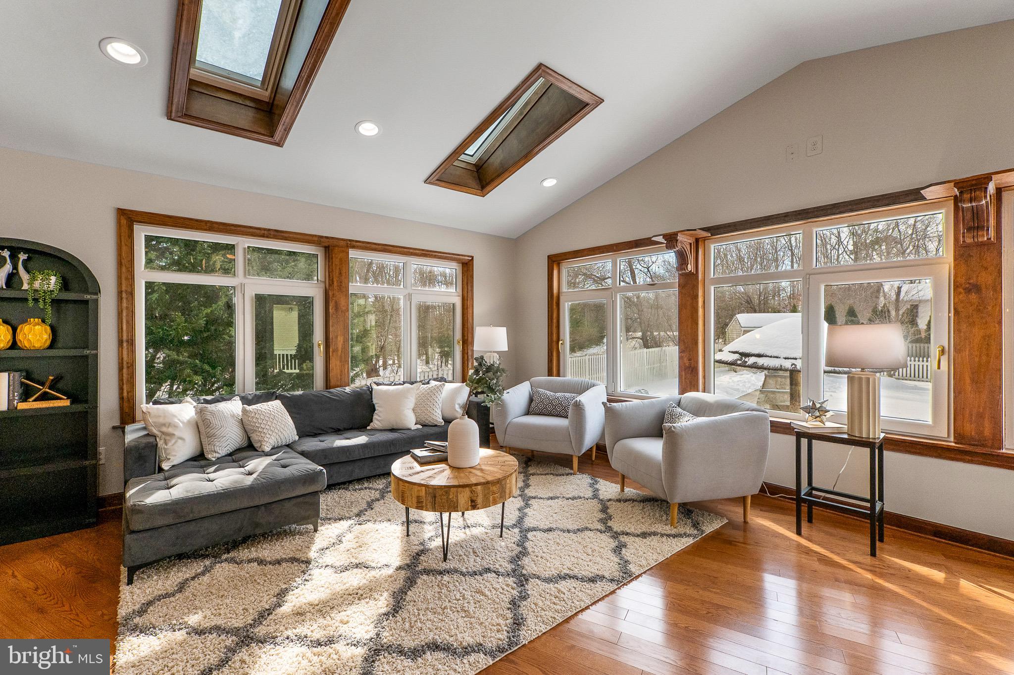 HONEY TREE - Residential