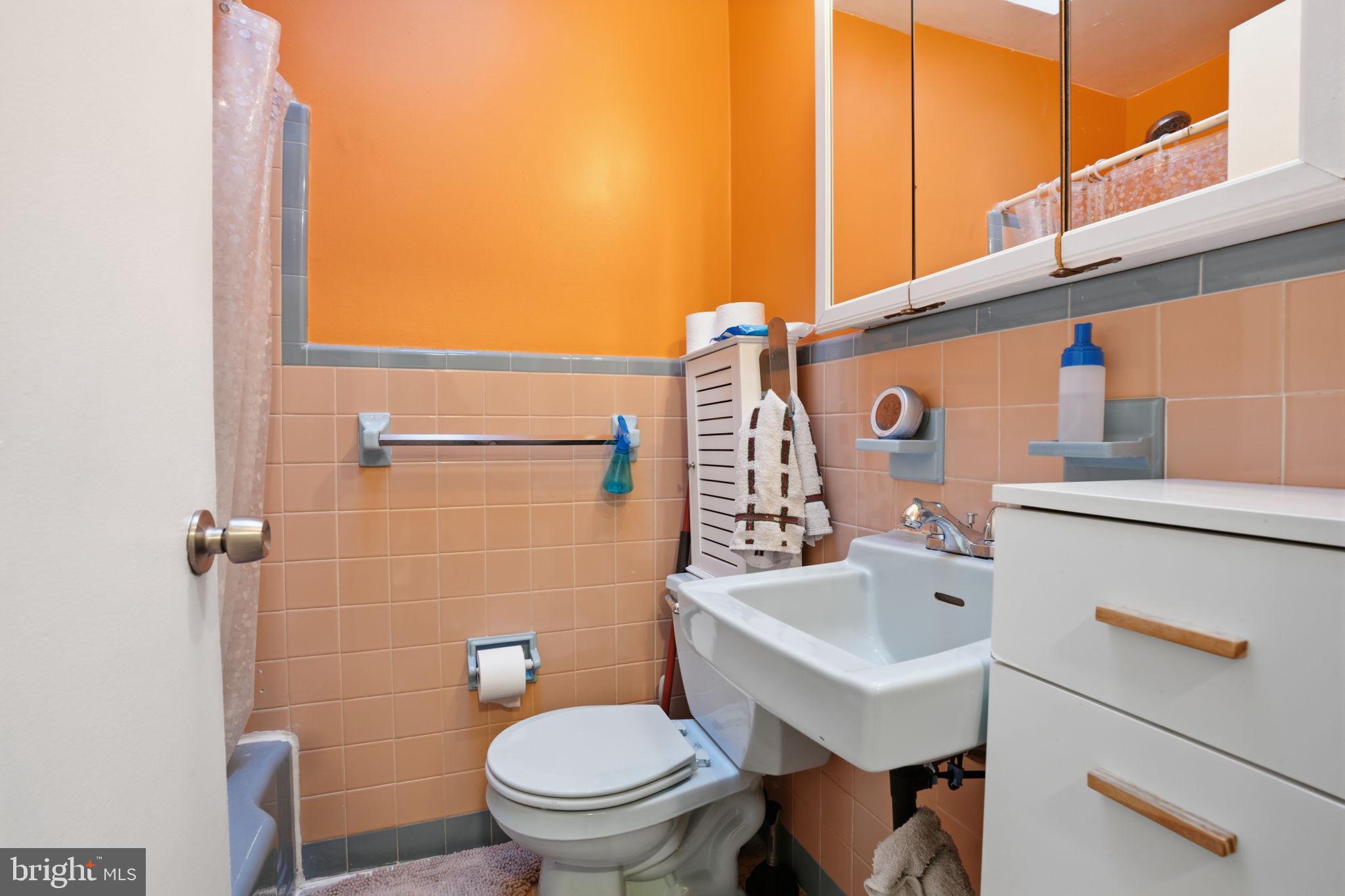 MAYFAIR (WEST) - Residential