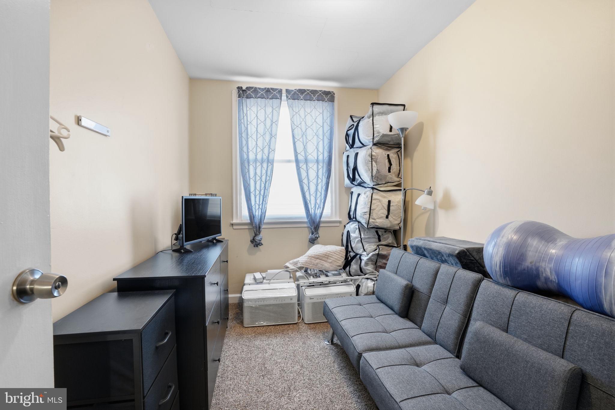 MAYFAIR (WEST) - Residential