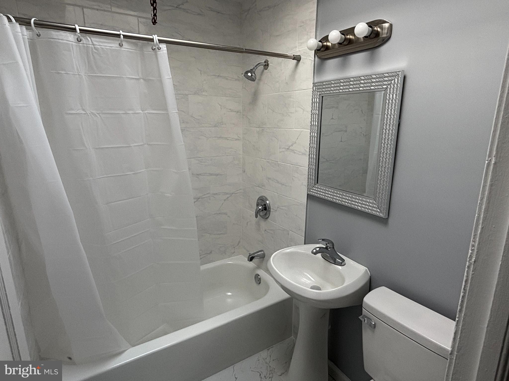 PHILADELPHIA (NORTHEAST) - Residential