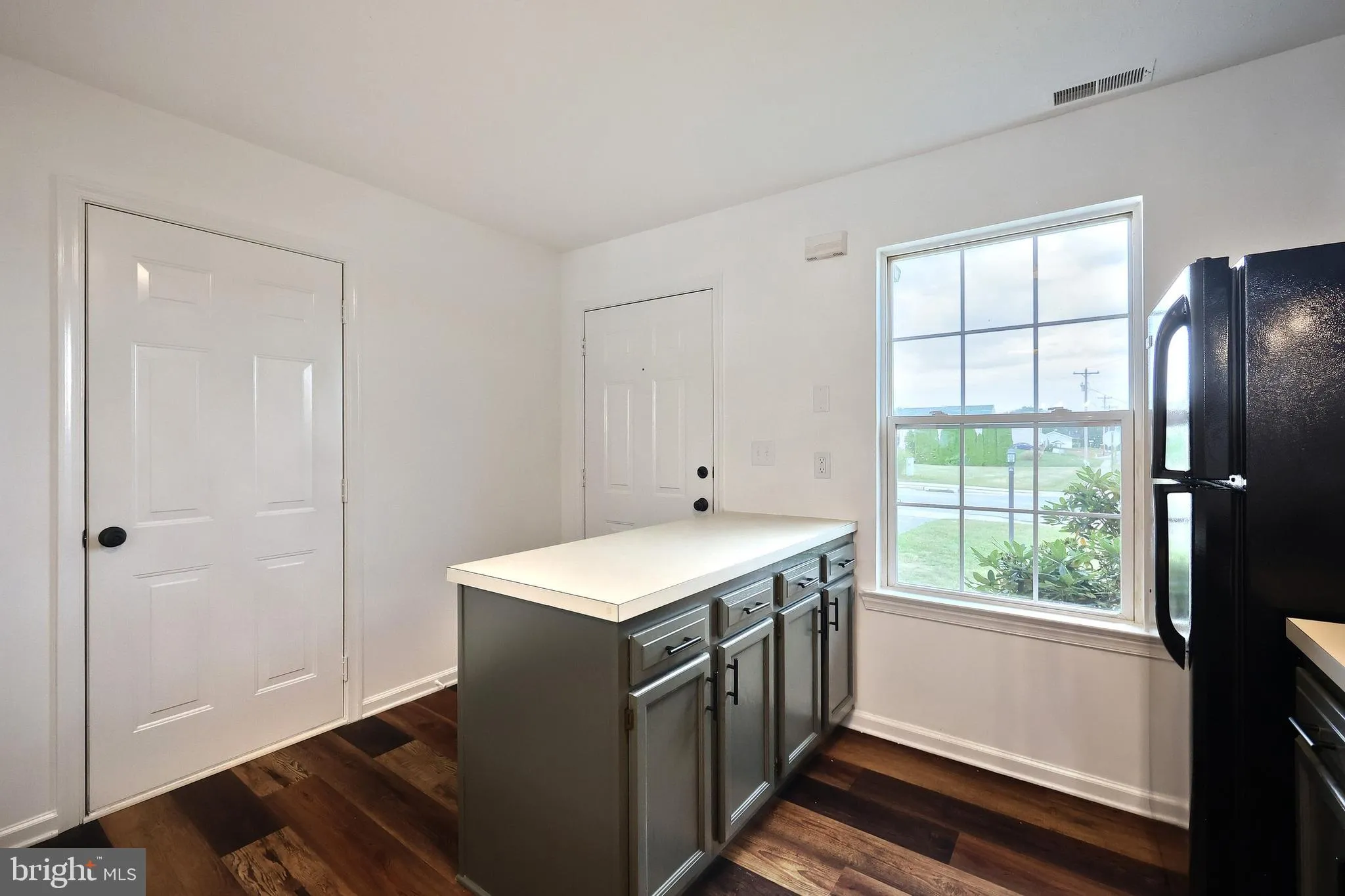 Dover, Pennsylvania 17315, United States, 3 Bedrooms Bedrooms, ,2 BathroomsBathrooms,Residential,Pending,205811