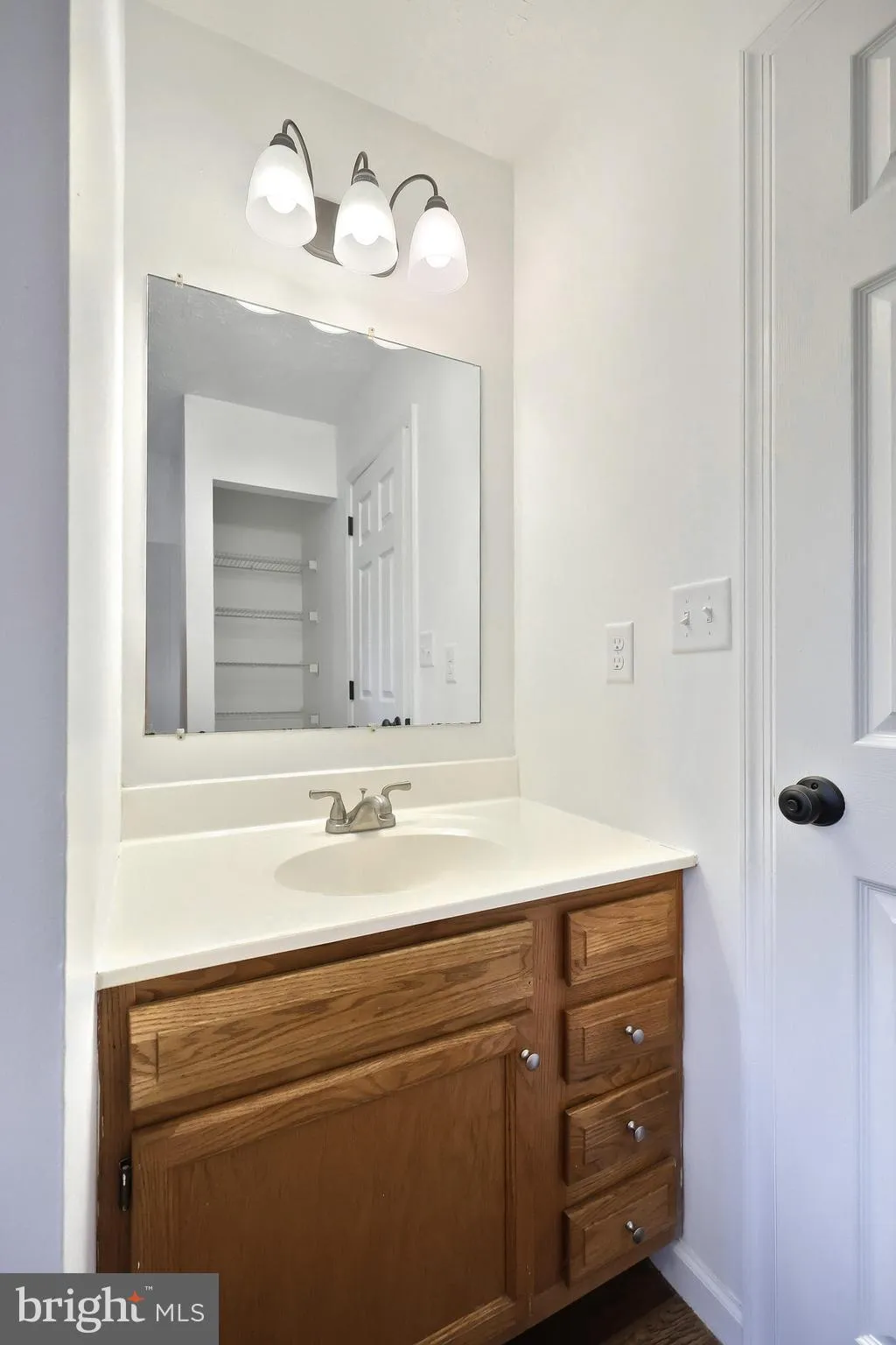 Dover, Pennsylvania 17315, United States, 3 Bedrooms Bedrooms, ,2 BathroomsBathrooms,Residential,Pending,205811