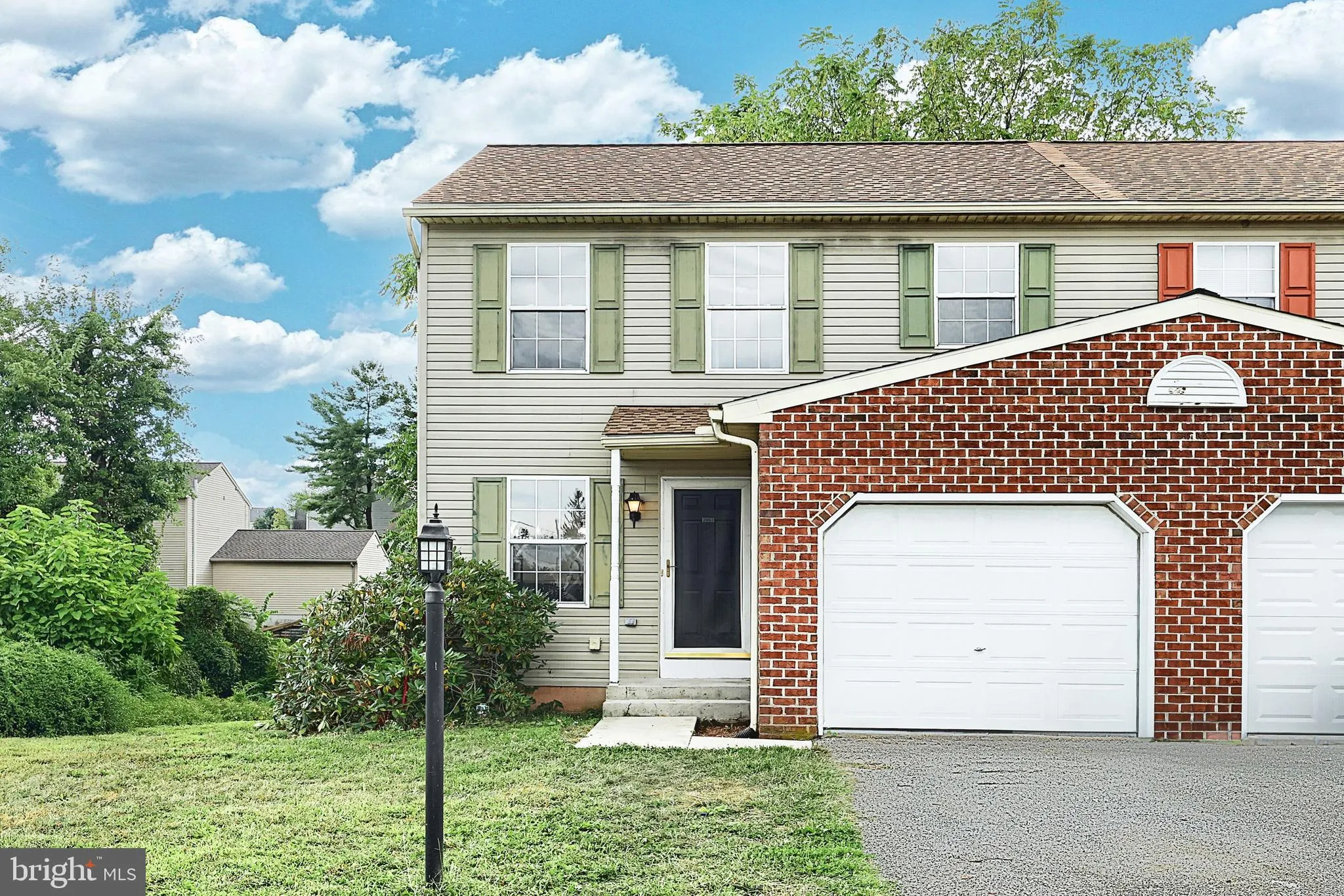 Dover, Pennsylvania 17315, United States, 3 Bedrooms Bedrooms, ,2 BathroomsBathrooms,Residential,Pending,205811