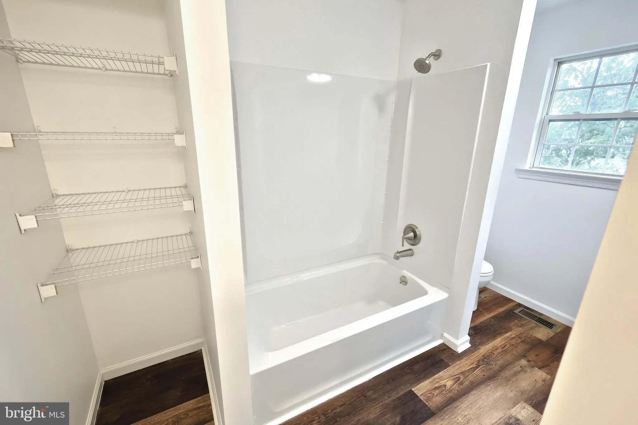 Dover, Pennsylvania 17315, United States, 3 Bedrooms Bedrooms, ,2 BathroomsBathrooms,Residential,Pending,205811