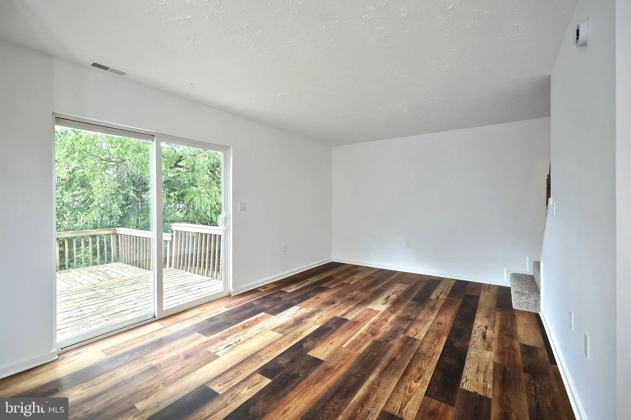 Dover, Pennsylvania 17315, United States, 3 Bedrooms Bedrooms, ,2 BathroomsBathrooms,Residential,Pending,205811