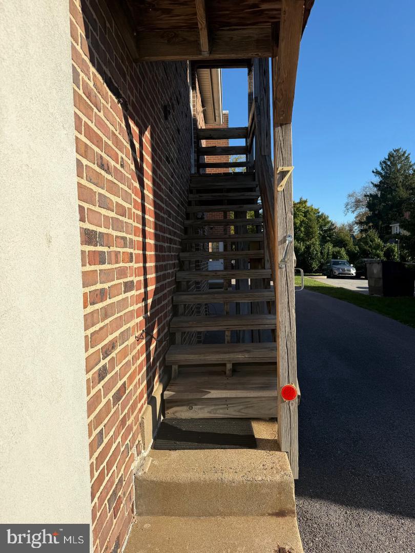 107 W EAGLE ROAD 7