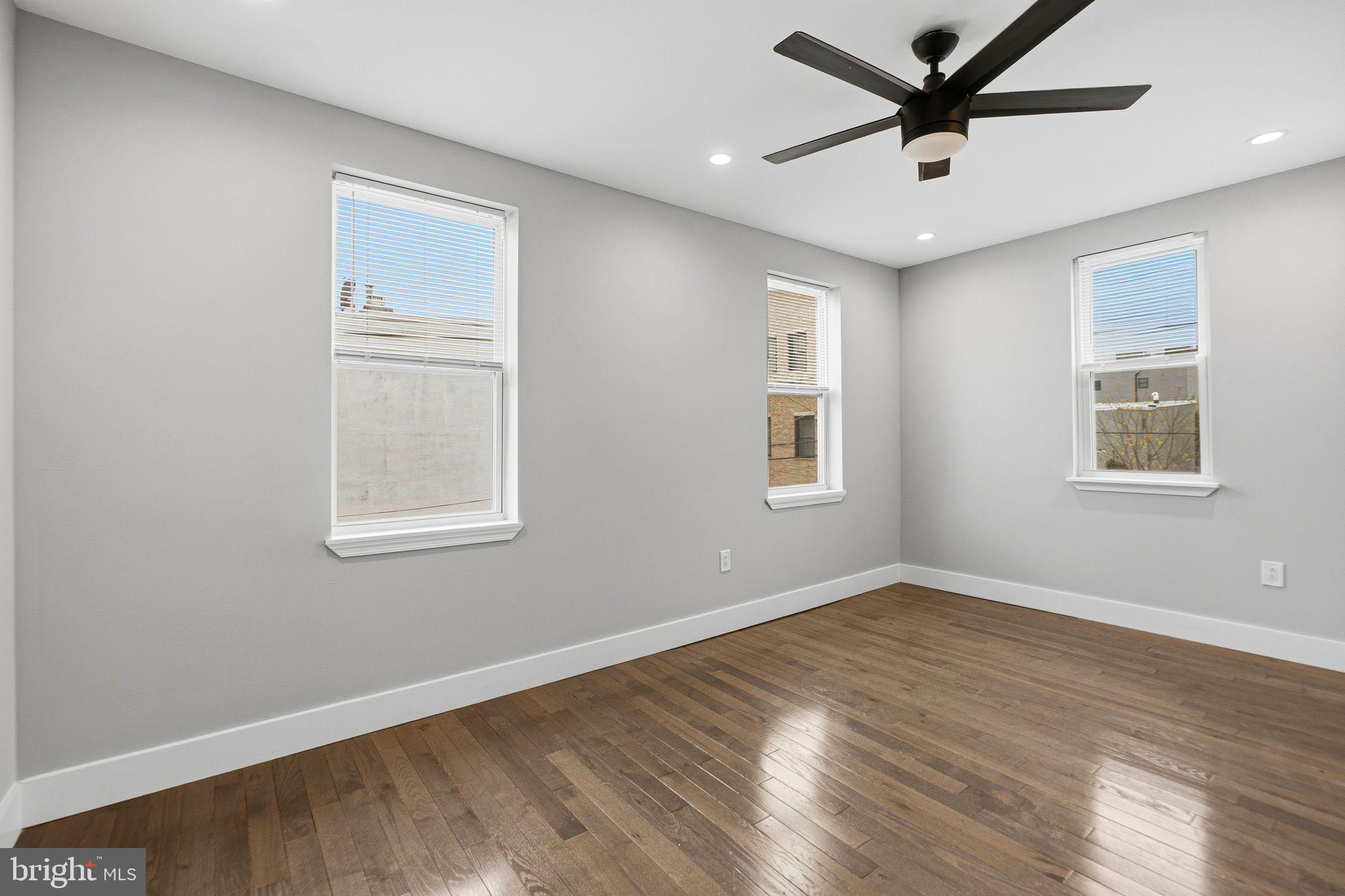 POINT BREEZE - Residential