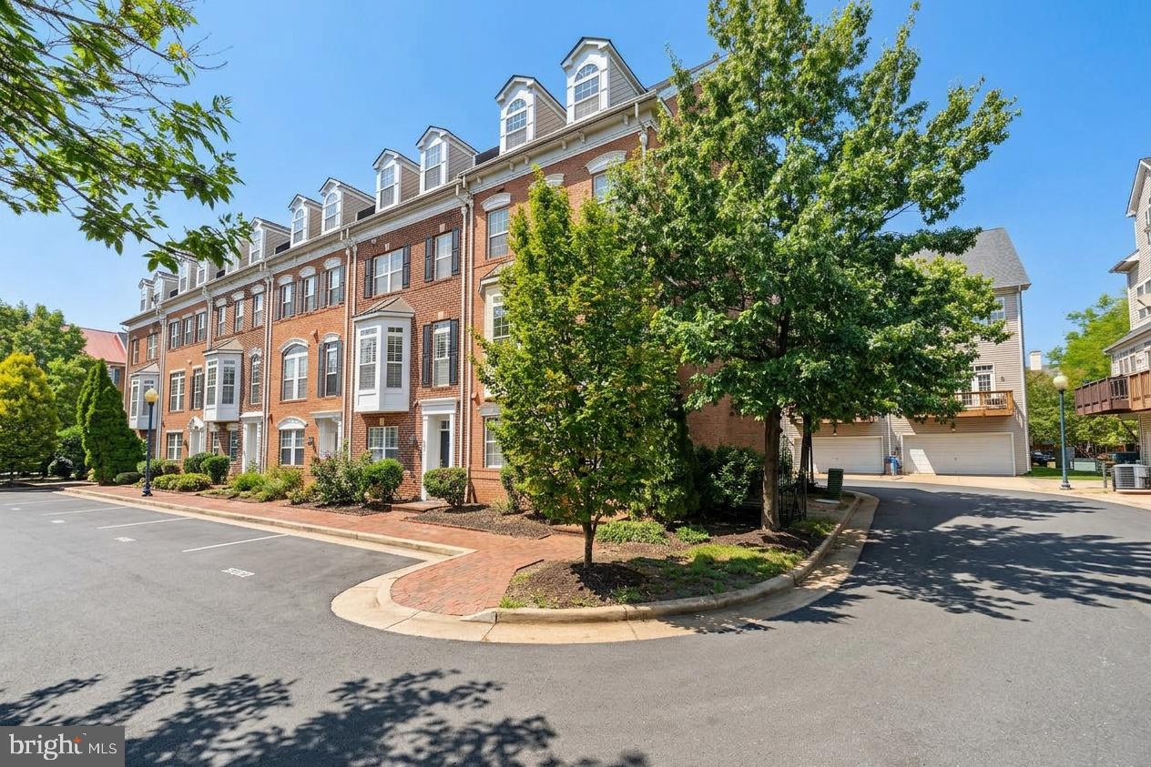325 FUCCI COURT