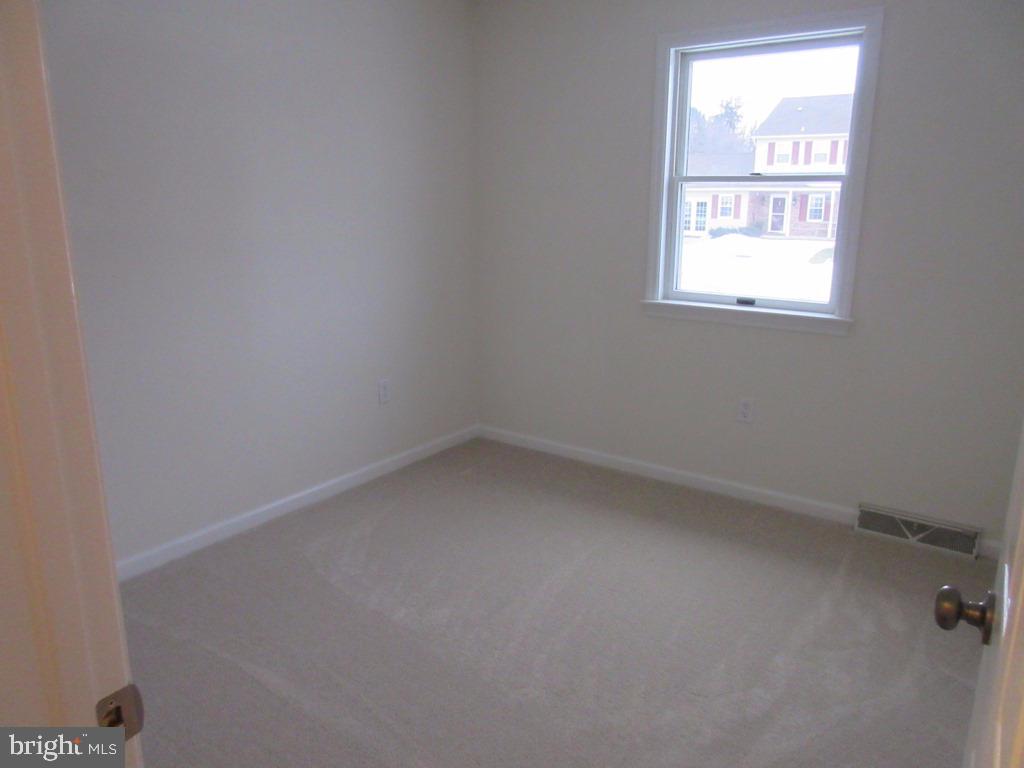 THOROUGHBRED TERRACE - Residential