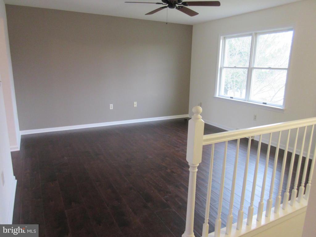 THOROUGHBRED TERRACE - Residential