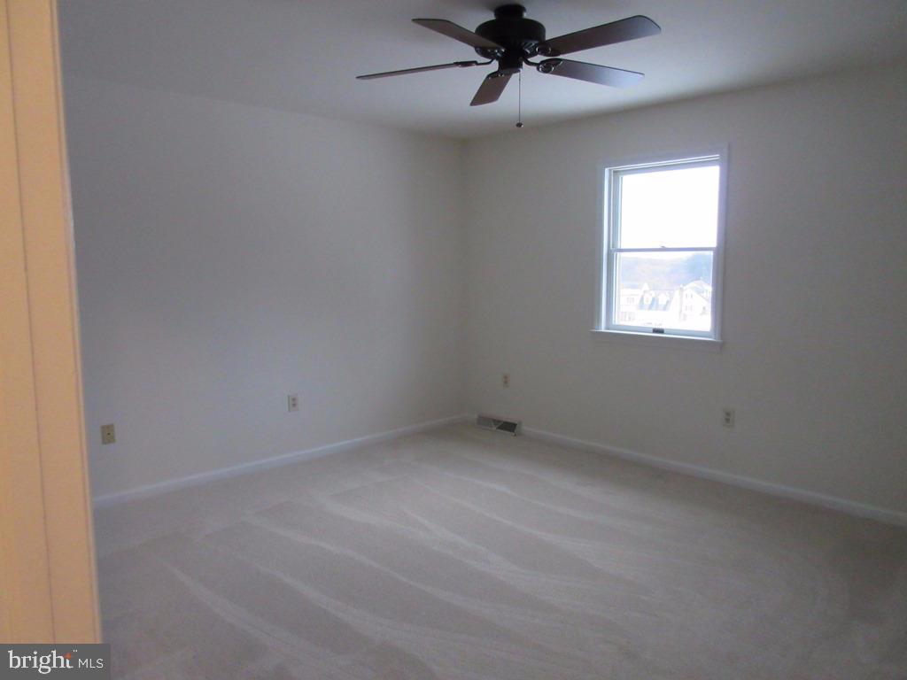 THOROUGHBRED TERRACE - Residential