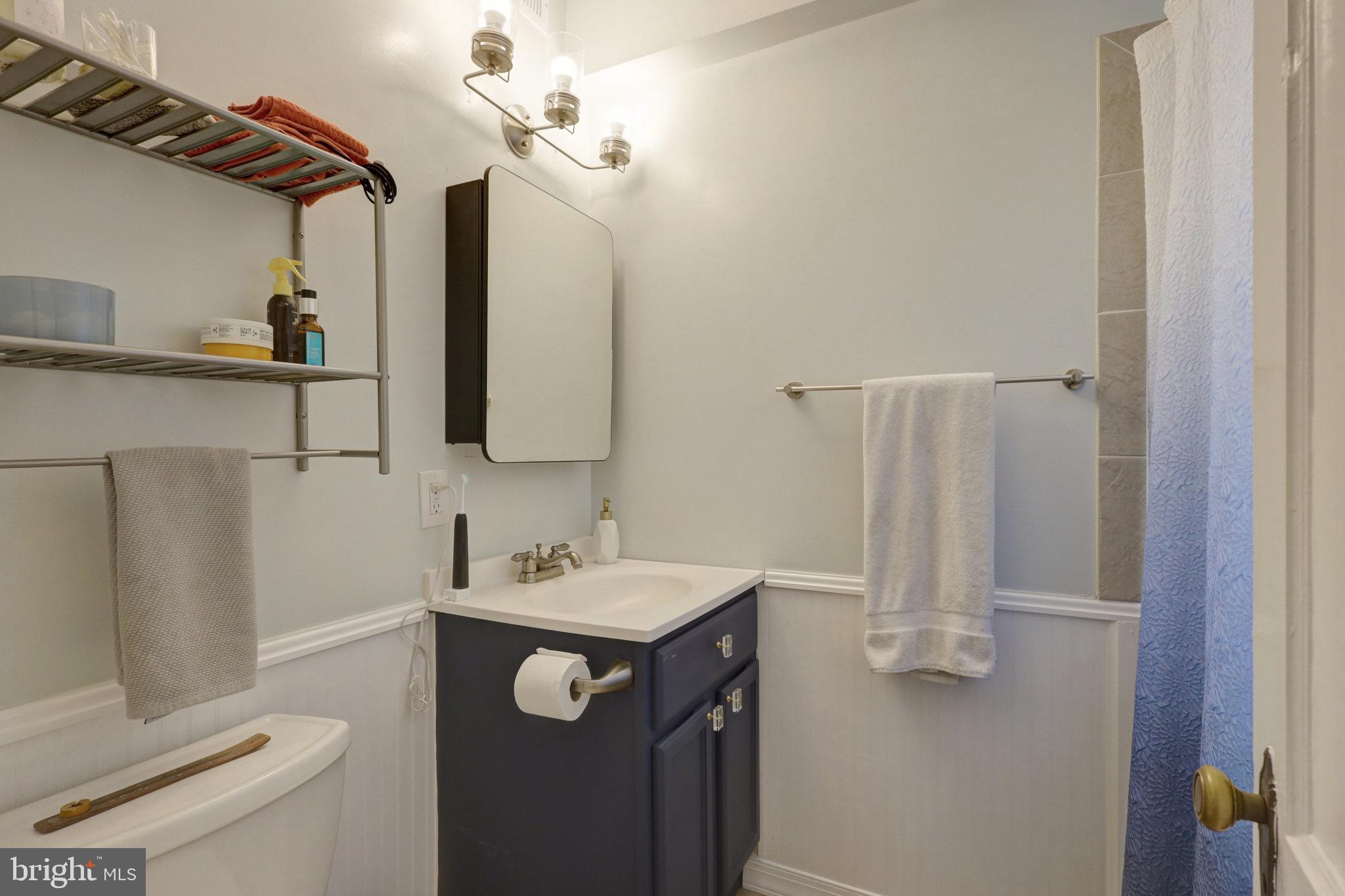 COLONIAL VILLAGE - Residential Lease