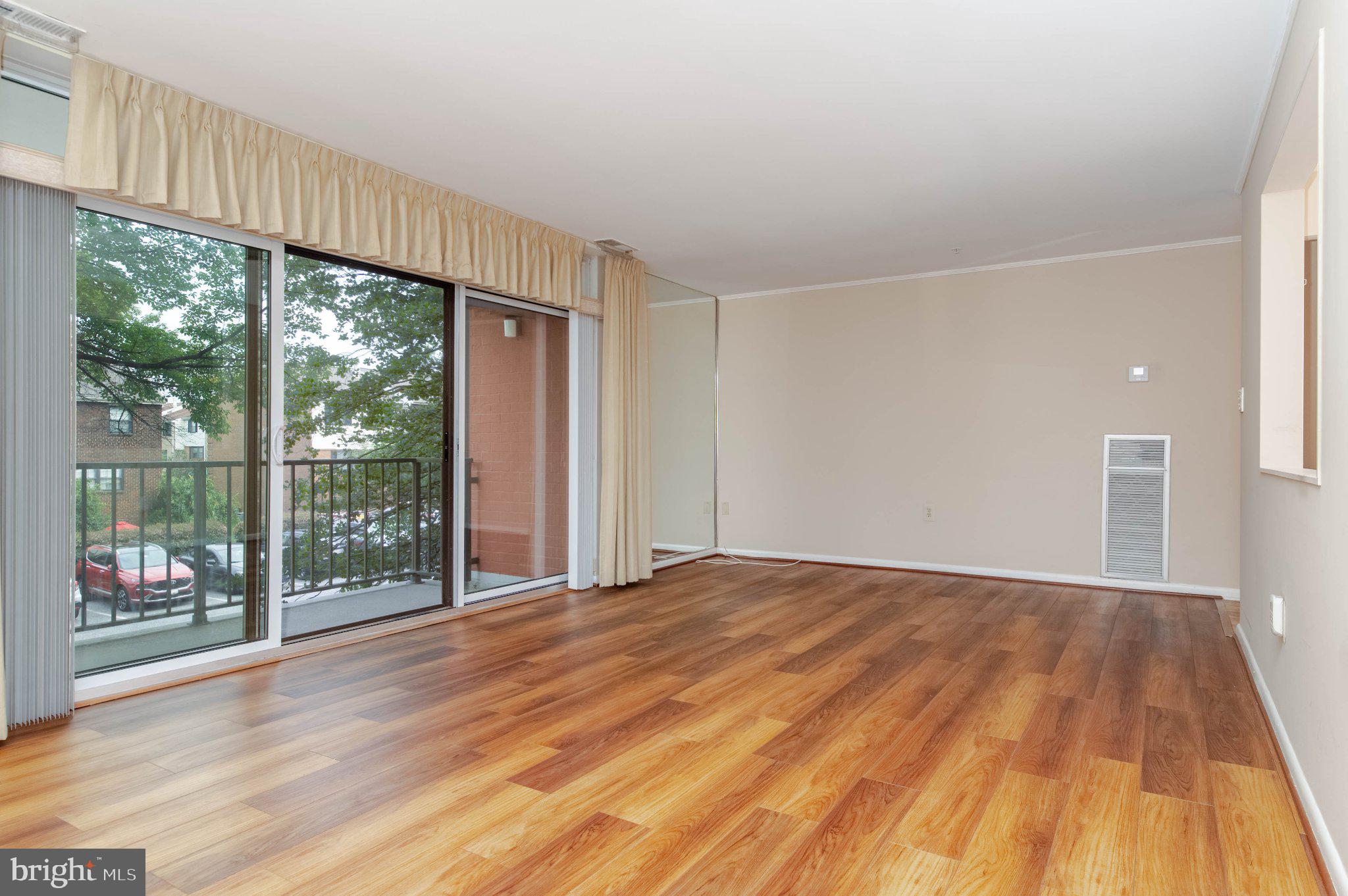 1 SMETON PLACE 206