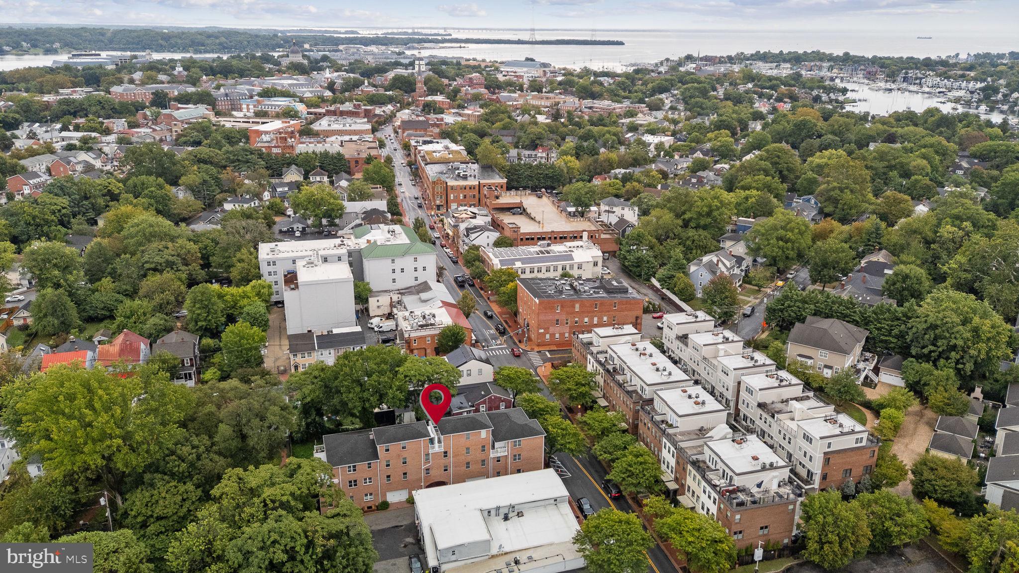 COURTYARDS AT WEST 222 - Residential
