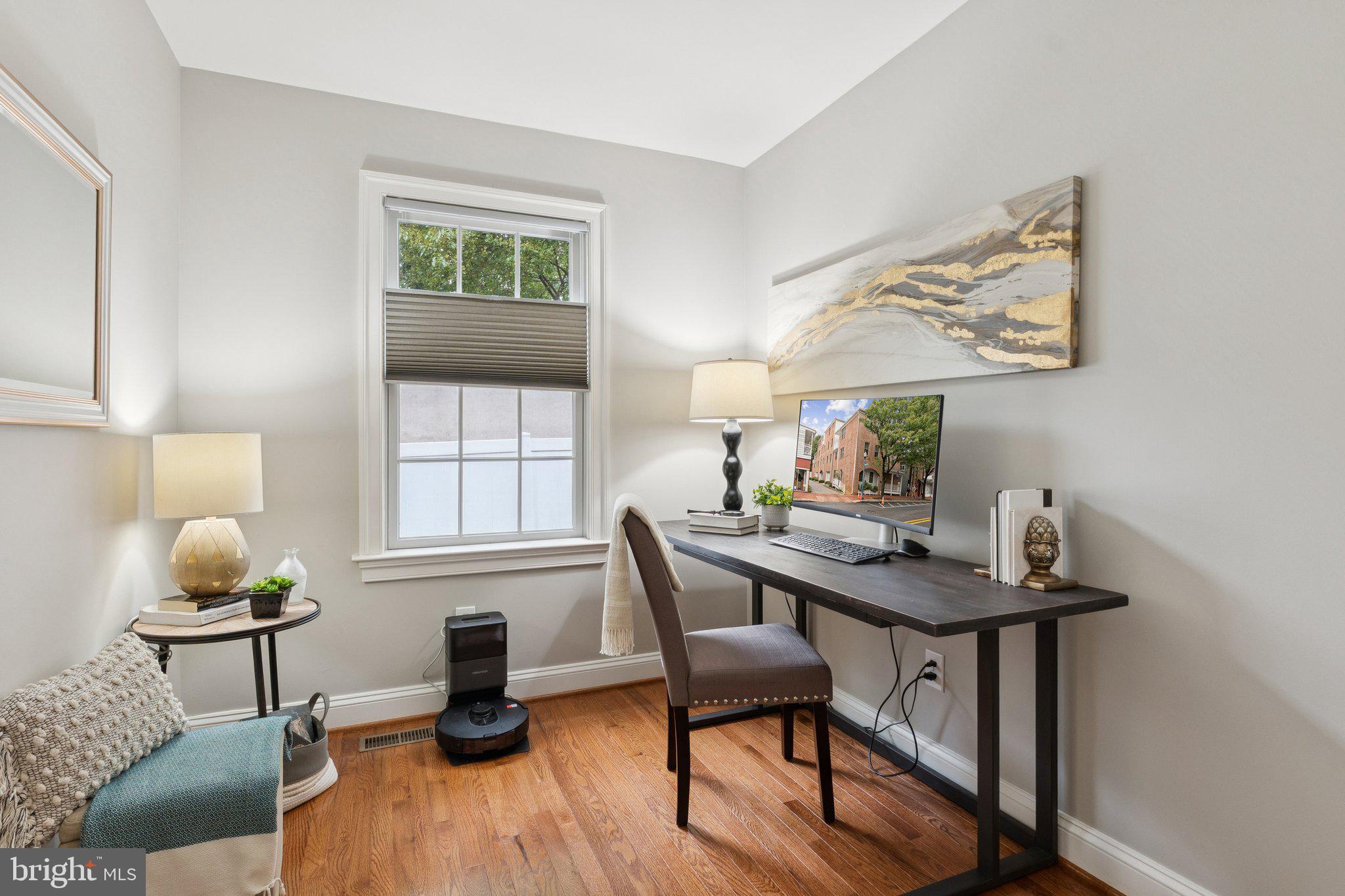 COURTYARDS AT WEST 222 - Residential